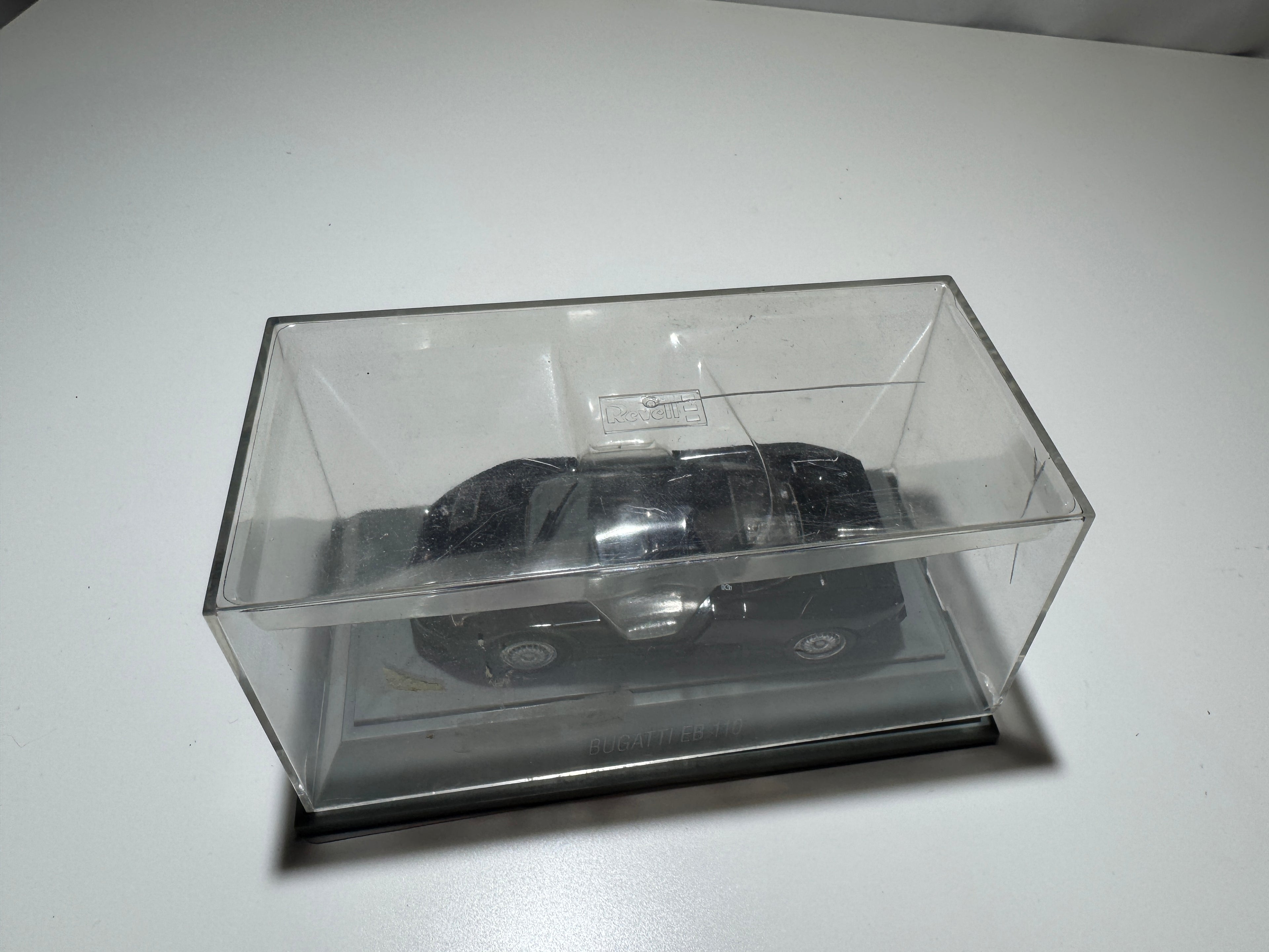 1:43 Revell Bugatti EB110 Schwarz OVP #545