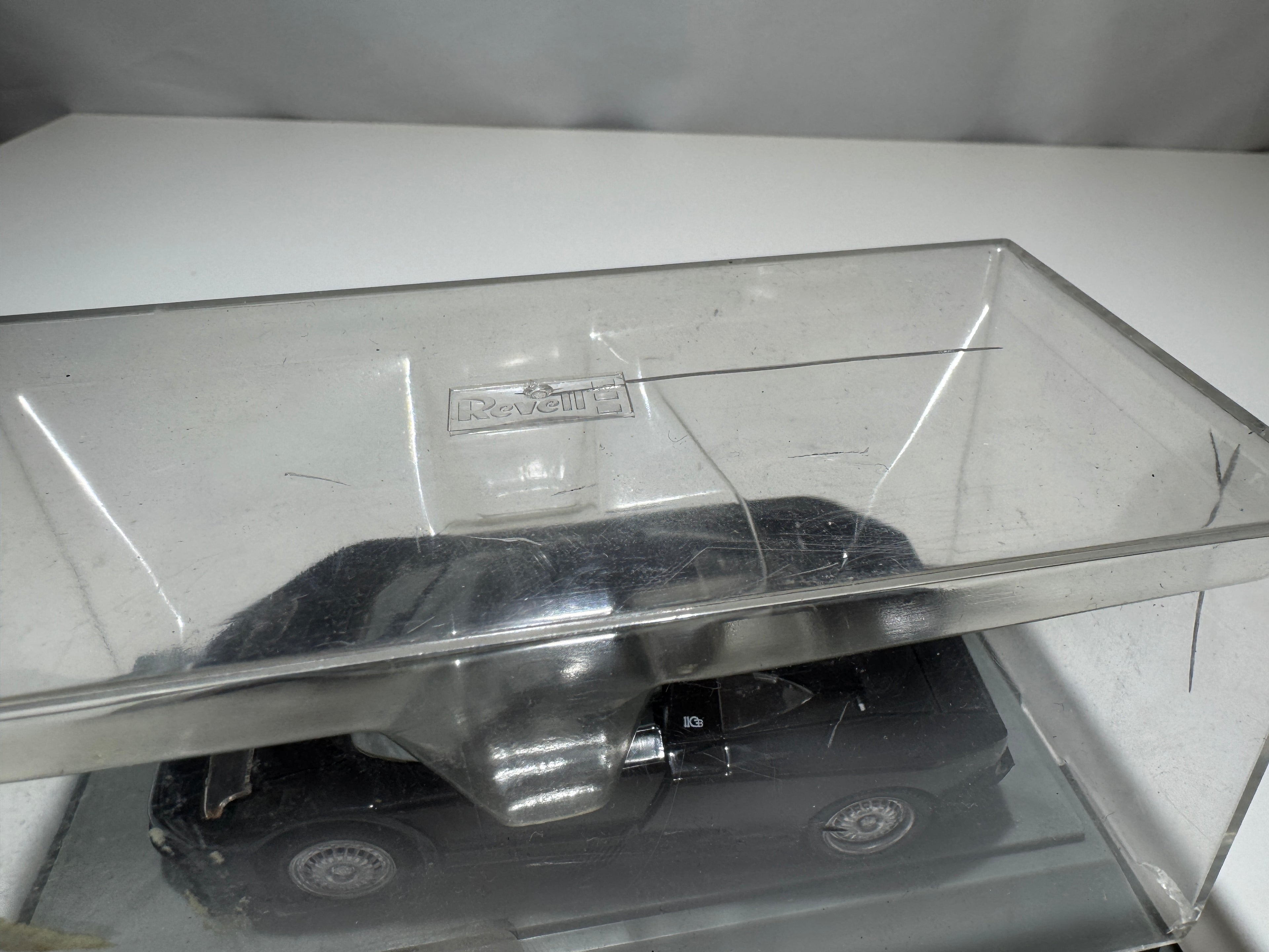 1:43 Revell Bugatti EB110 Schwarz OVP #545