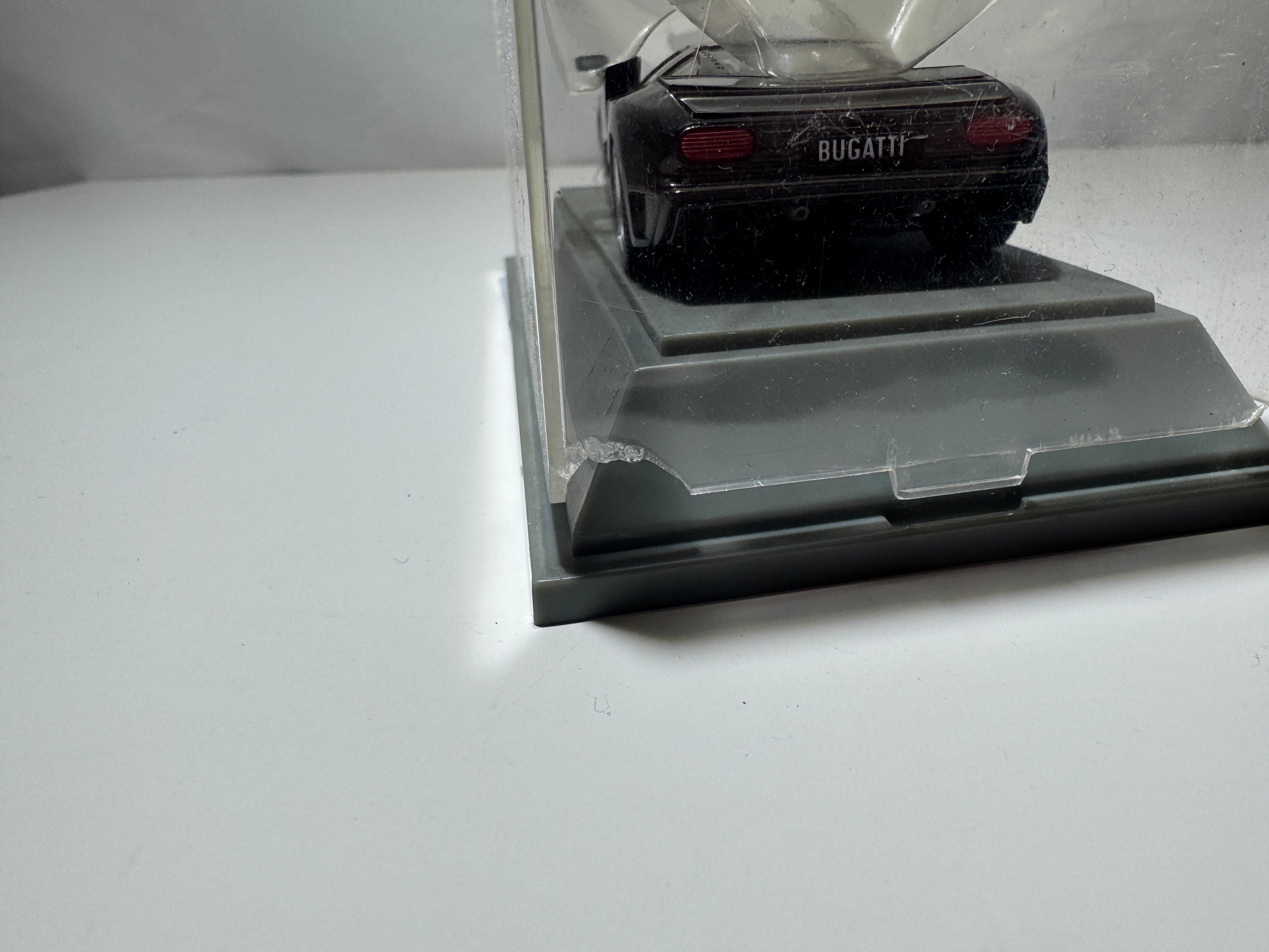 1:43 Revell Bugatti EB110 Schwarz OVP #545