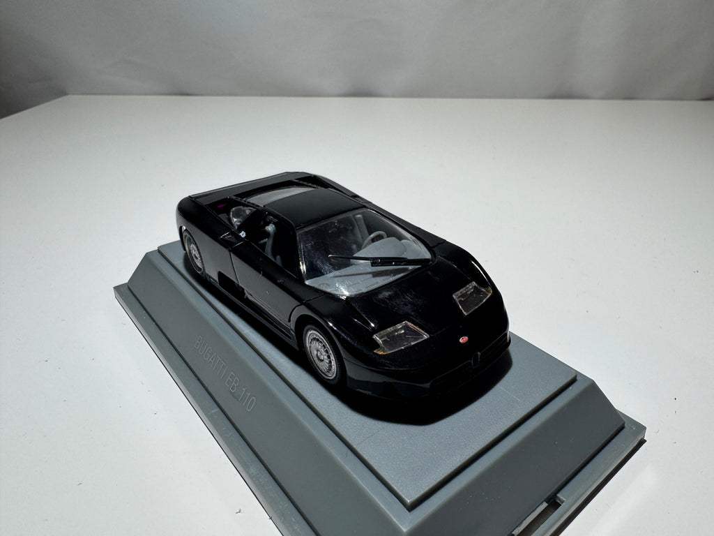 1:43 Revell Bugatti EB110 Schwarz OVP #546