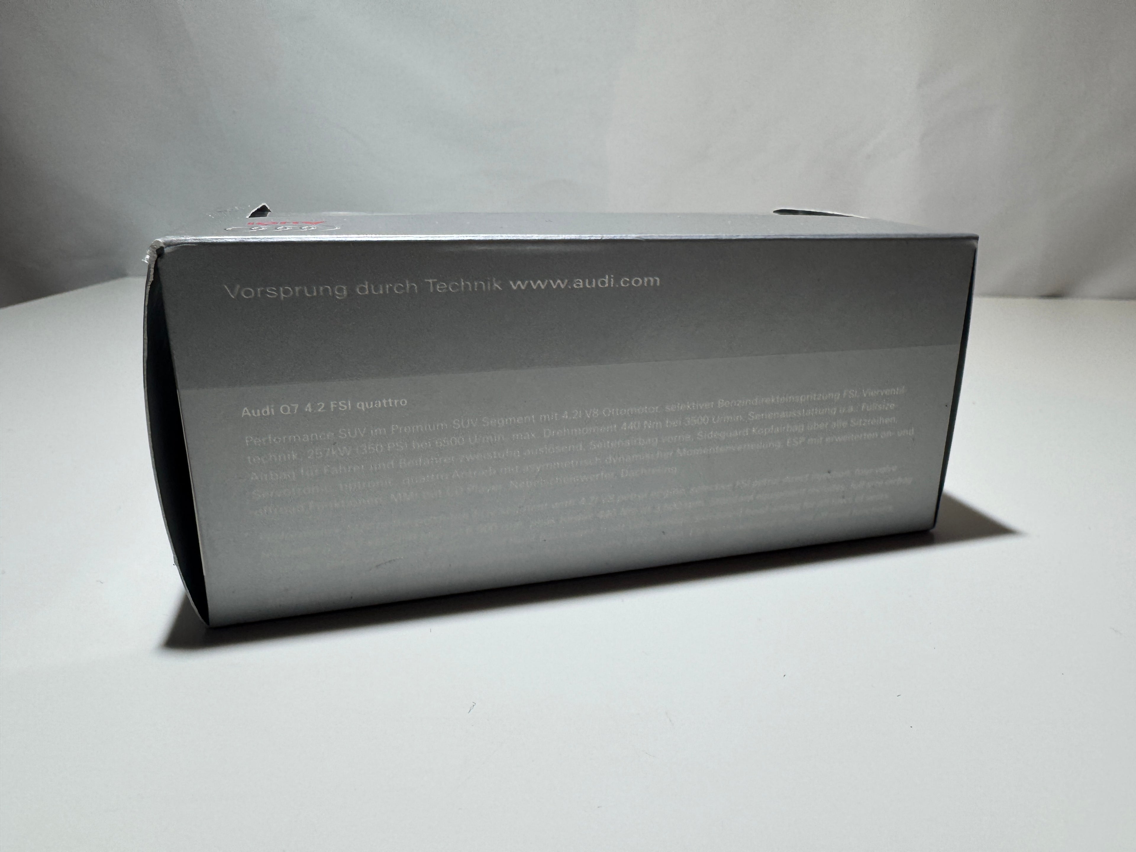 1:43 Schuco Händlermodelle Audi Q7 Silber Neu OVP #550