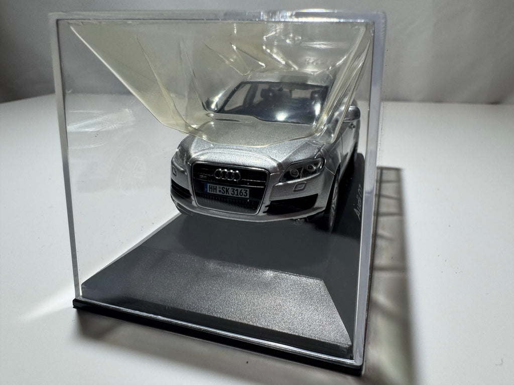 1:43 Schuco Händlermodelle Audi Q7 Silber Neu OVP #550