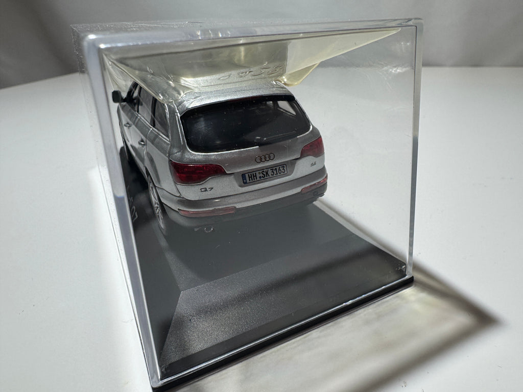 1:43 Schuco Händlermodelle Audi Q7 Silber Neu OVP #550