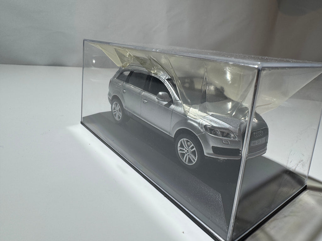 1:43 Schuco Händlermodelle Audi Q7 Silber Neu OVP #550