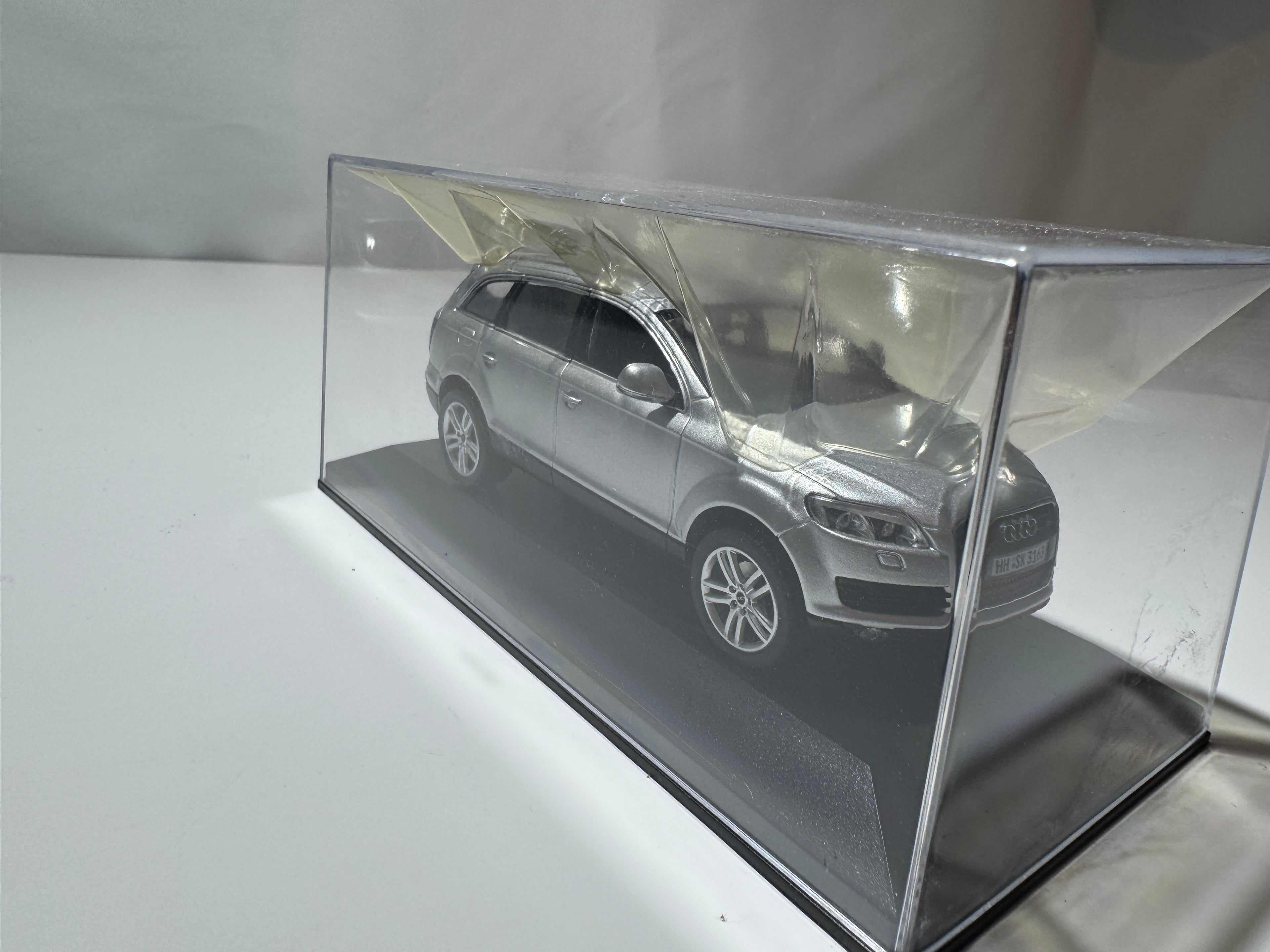 1:43 Schuco Händlermodelle Audi Q7 Silber Neu OVP #550