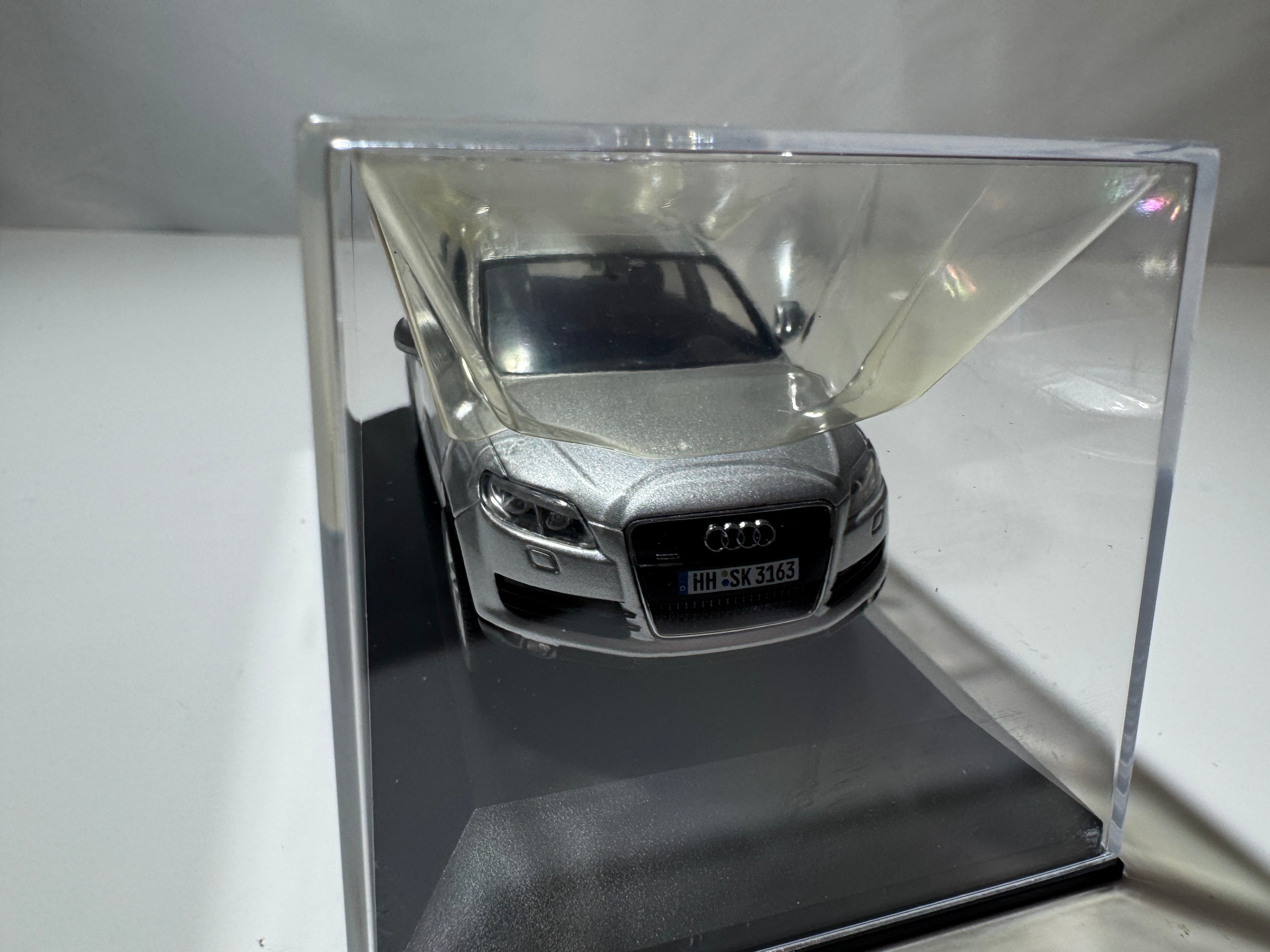 1:43 Schuco Händlermodelle Audi Q7 Silber Neu OVP #550