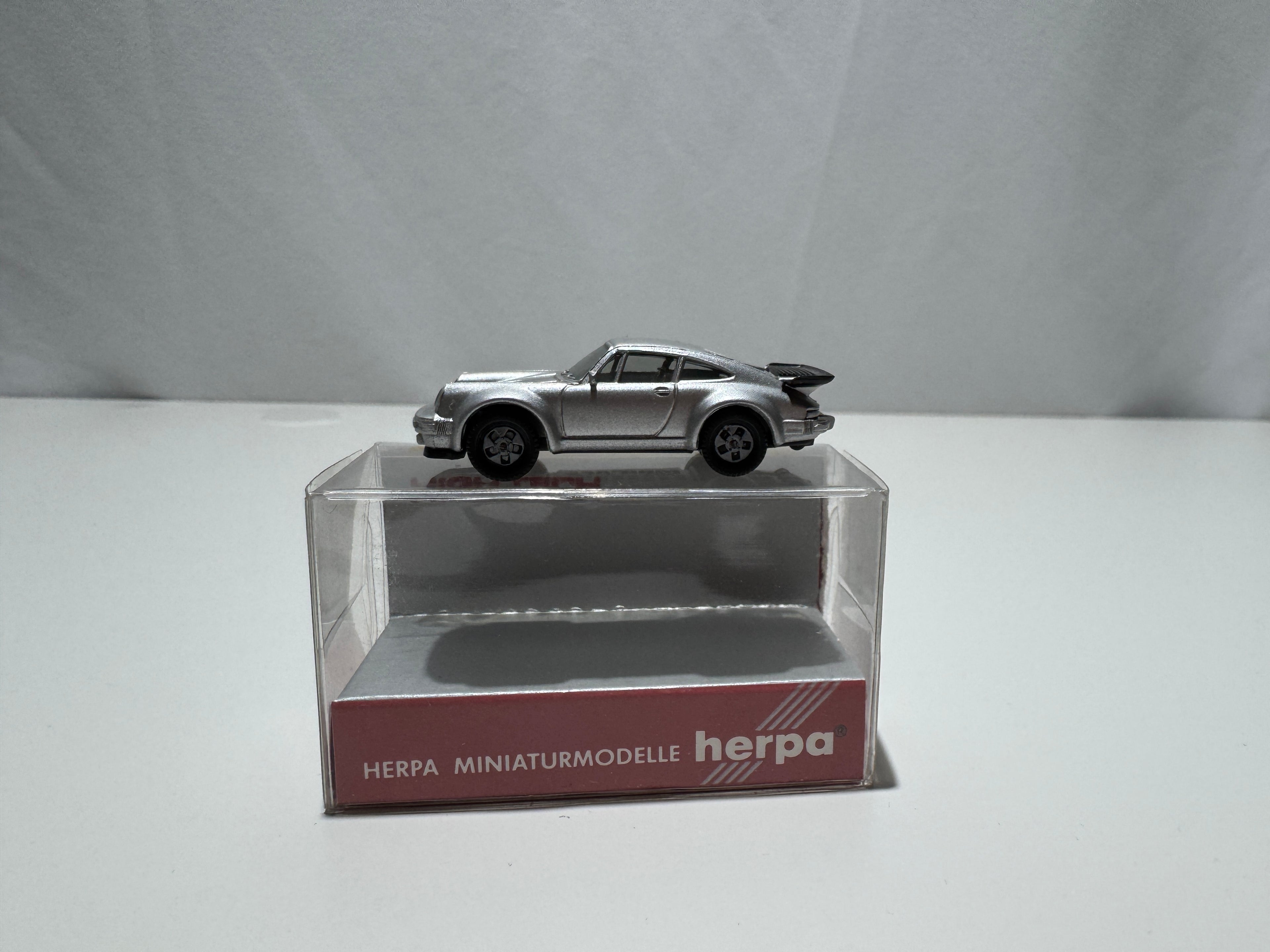 1:87 Herpa Porsche 930 Turbo Silber OVP #557