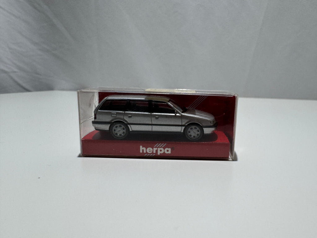 1:87 Herpa VW Volkswagen Passat Variant Silber OVP #560