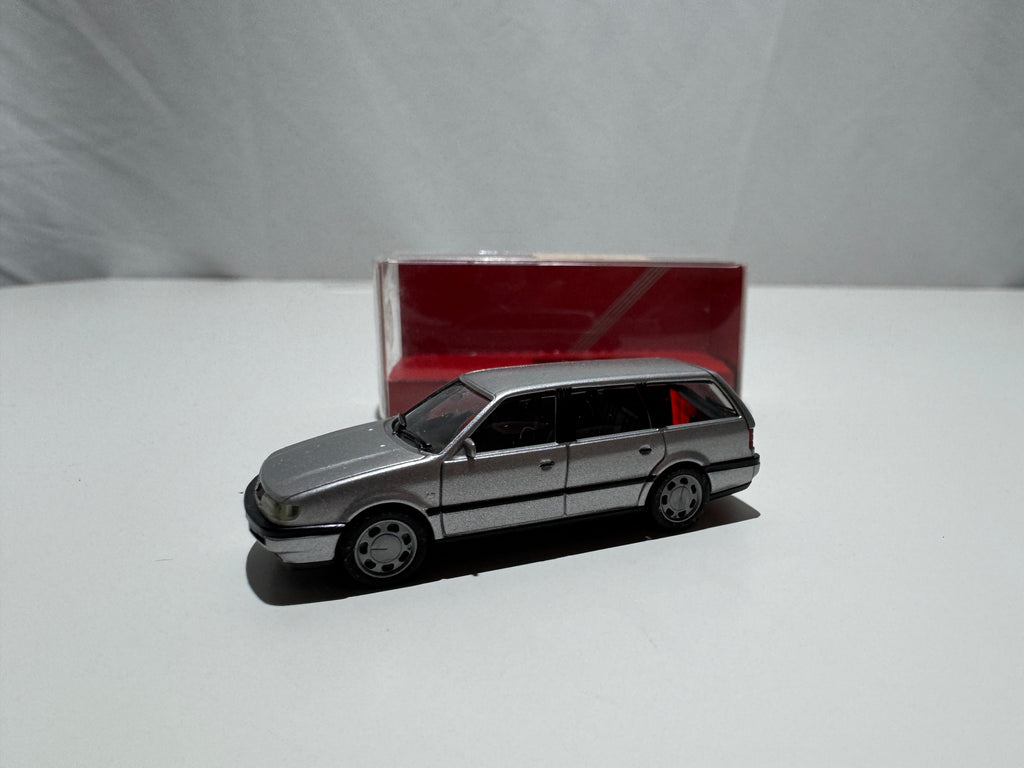 1:87 Herpa VW Volkswagen Passat Variant Silber OVP #560