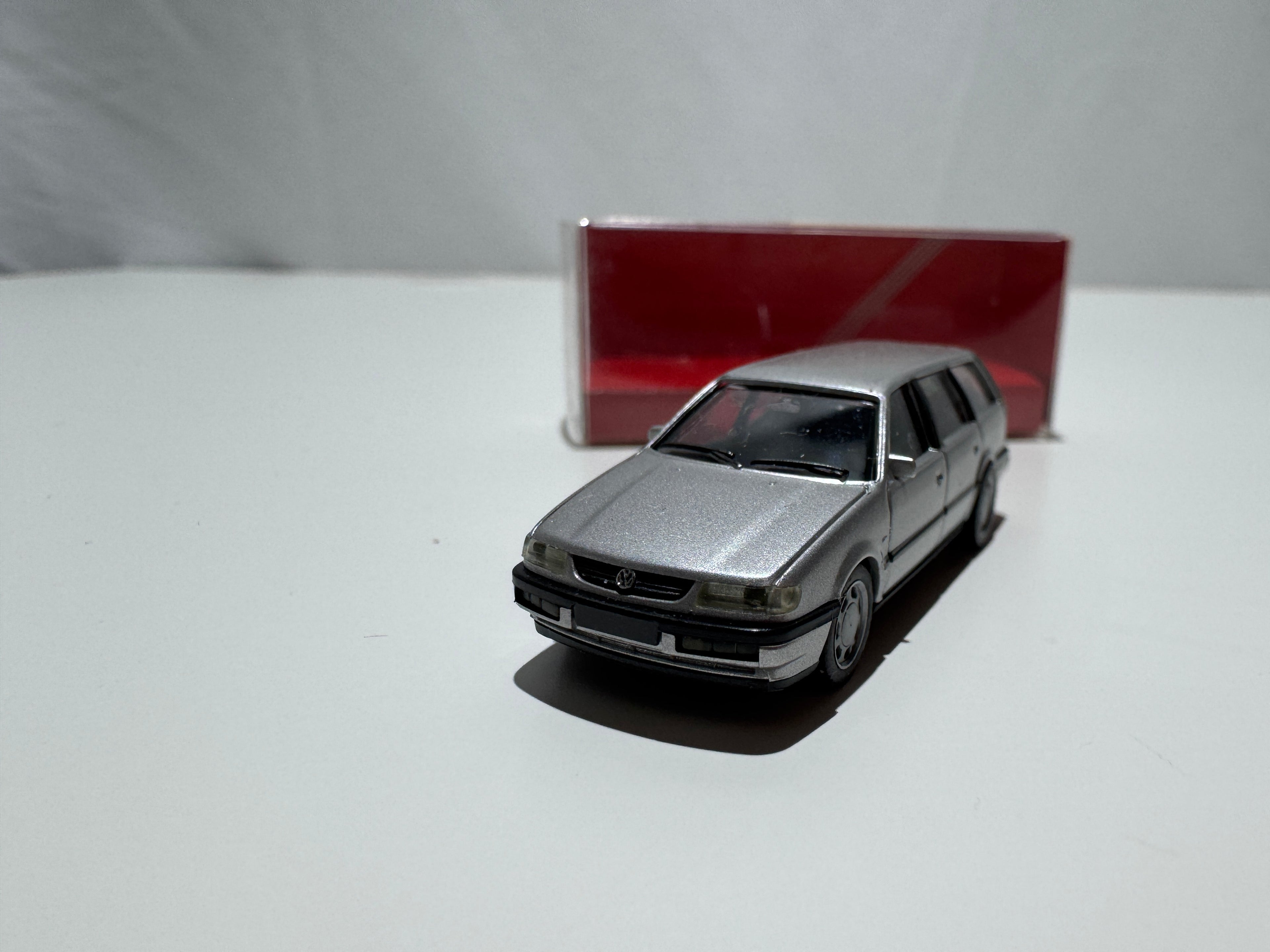 1:87 Herpa VW Volkswagen Passat Variant Silber OVP #560