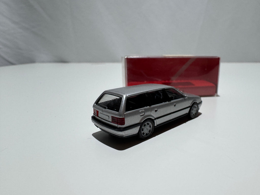 1:87 Herpa VW Volkswagen Passat Variant Silber OVP #560