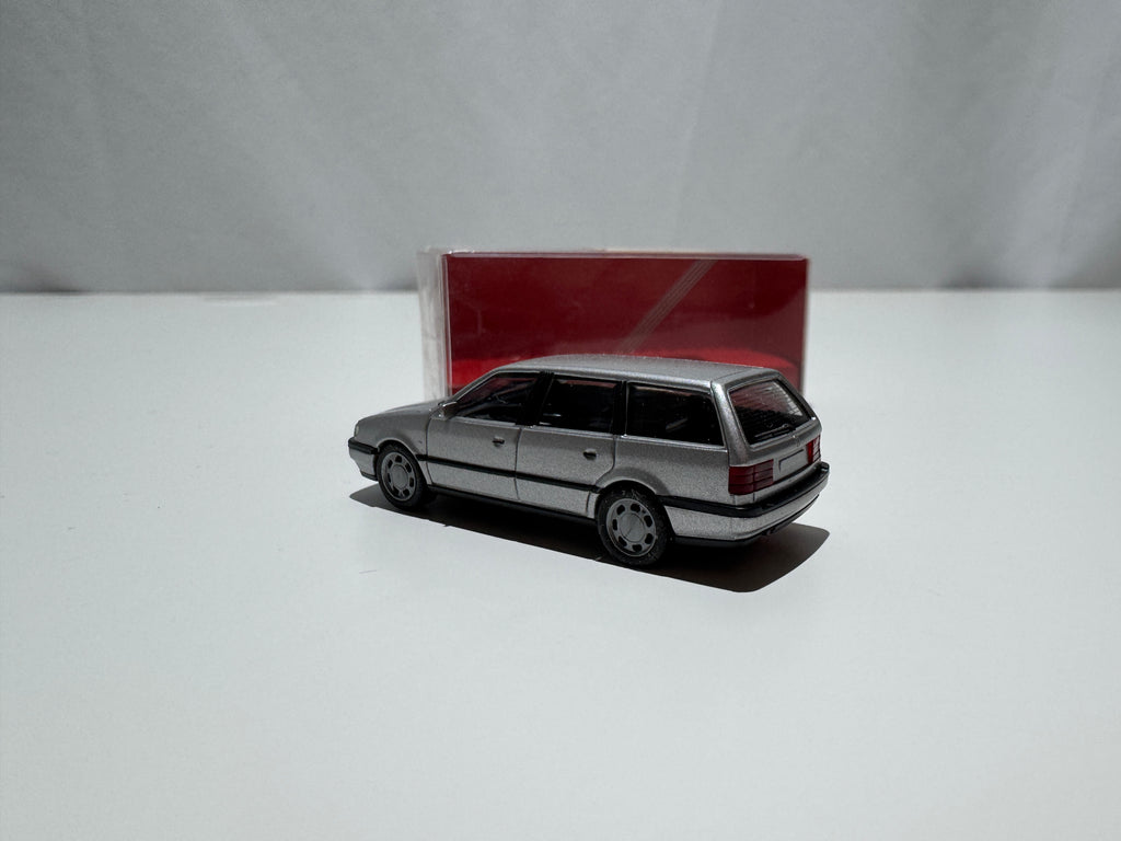 1:87 Herpa VW Volkswagen Passat Variant Silber OVP #560