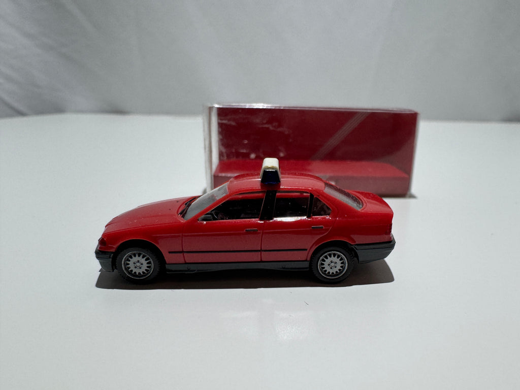 1:87 Herpa BMW E36 325i Limousine Feuerwehr Rot OVP #563