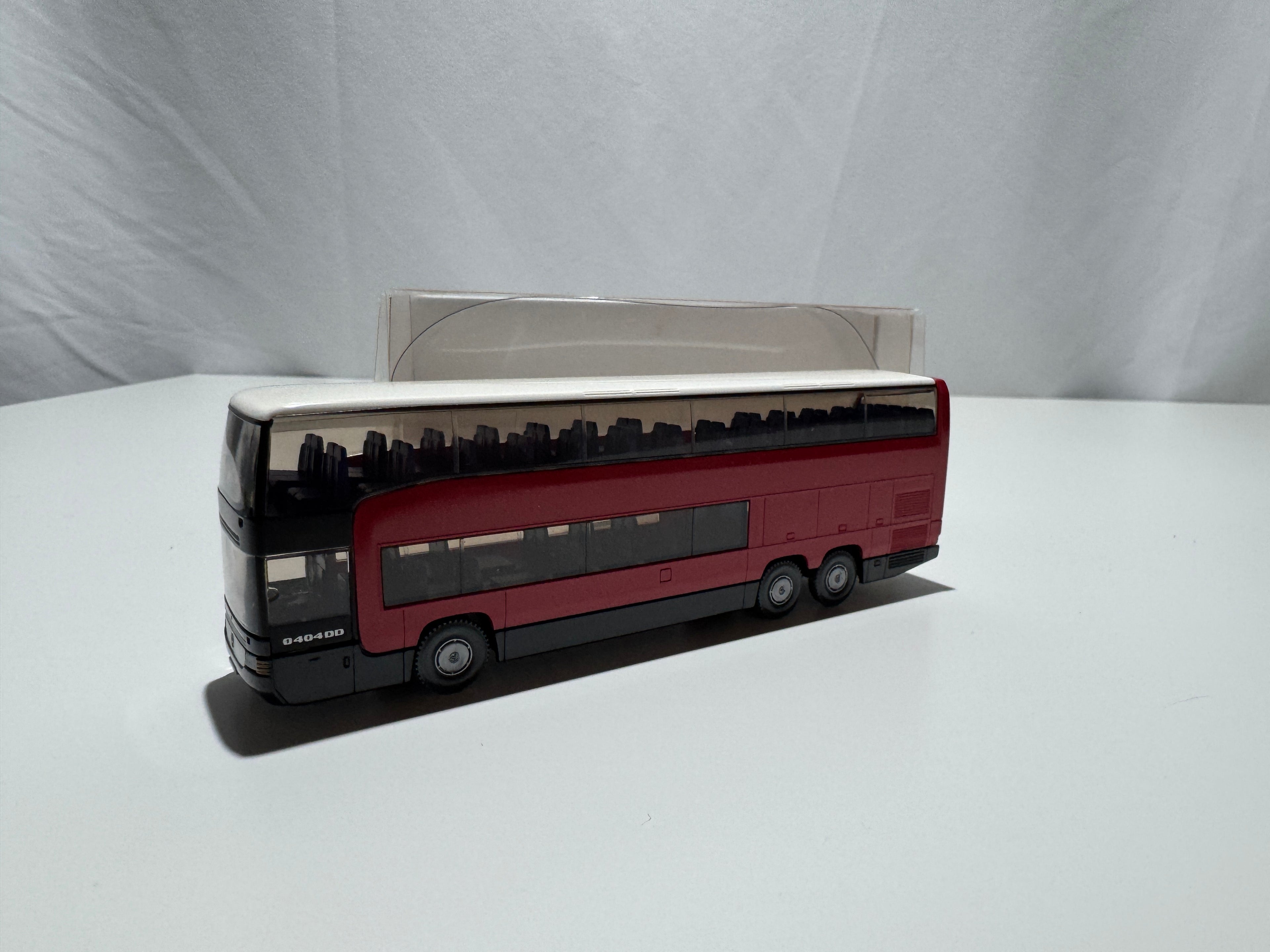 1:87 Wiking Mercedes-Benz O404 DD Reisebus Rot OVP #571