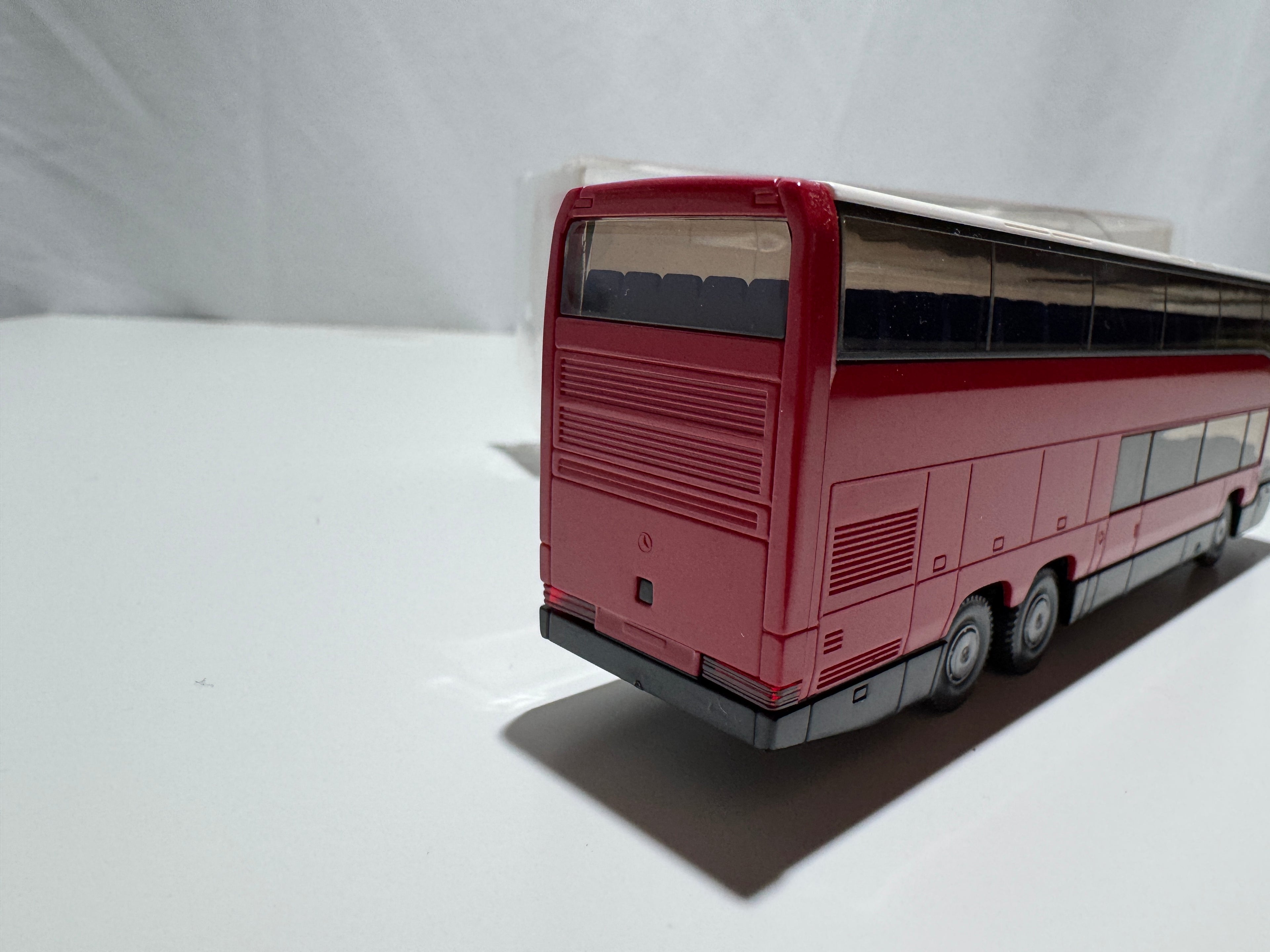 1:87 Wiking Mercedes-Benz O404 DD Reisebus Rot OVP #571