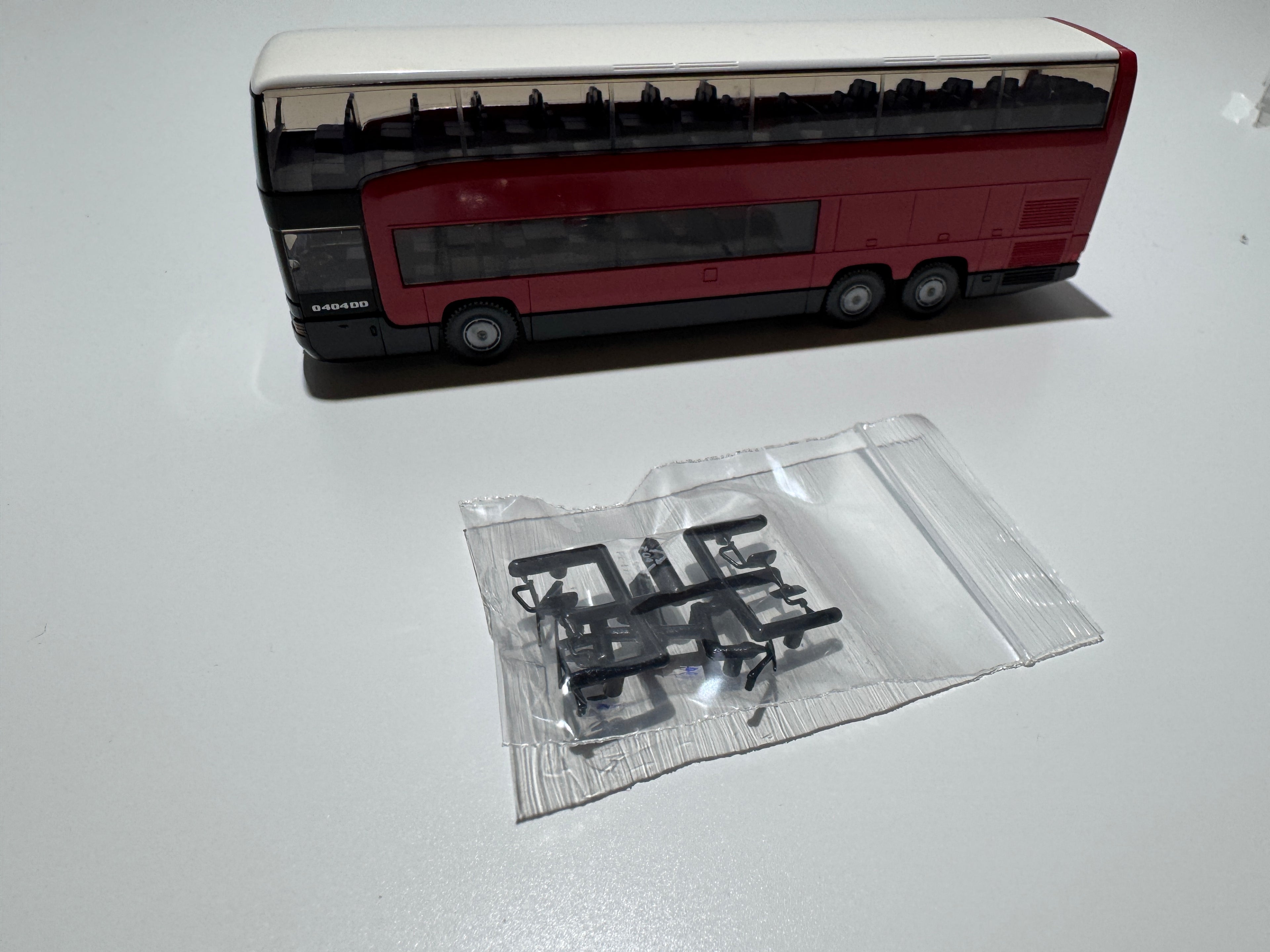 1:87 Wiking Mercedes-Benz O404 DD Reisebus Rot OVP #571