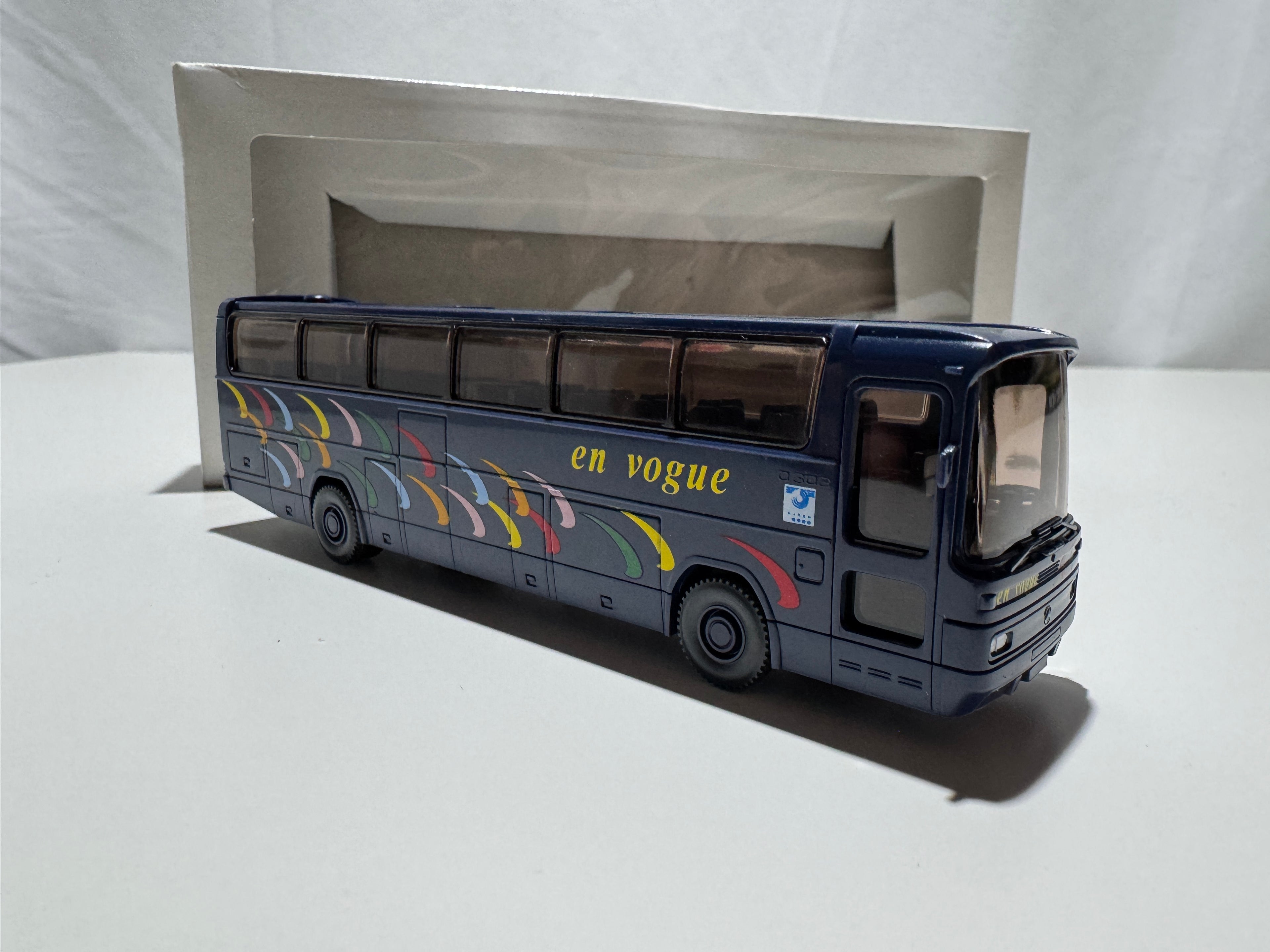 1:87 Wiking Mercedes-Benz O303 RHD Reisebus Blau OVP #572