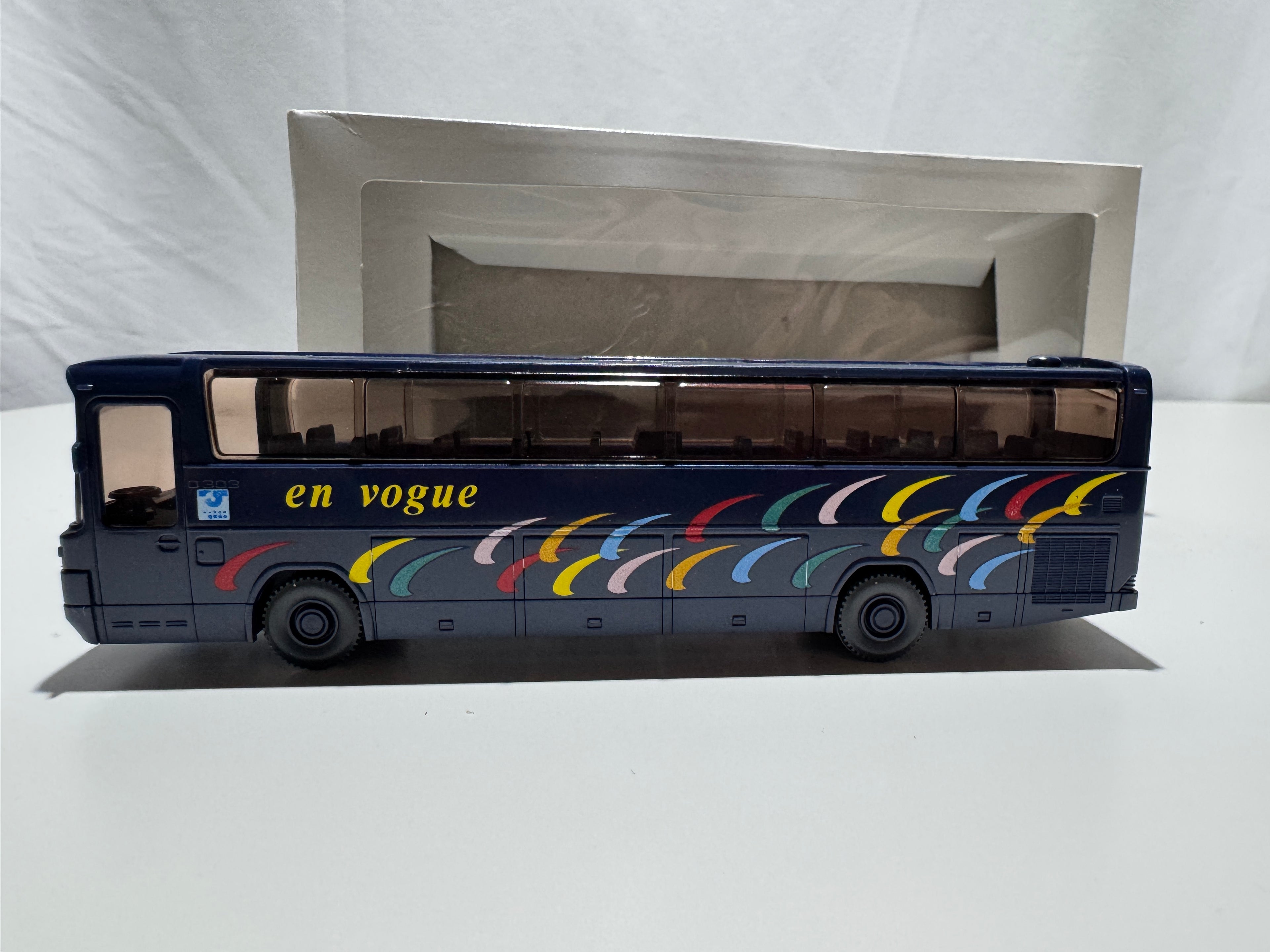 1:87 Wiking Mercedes-Benz O303 RHD Reisebus Blau OVP #572