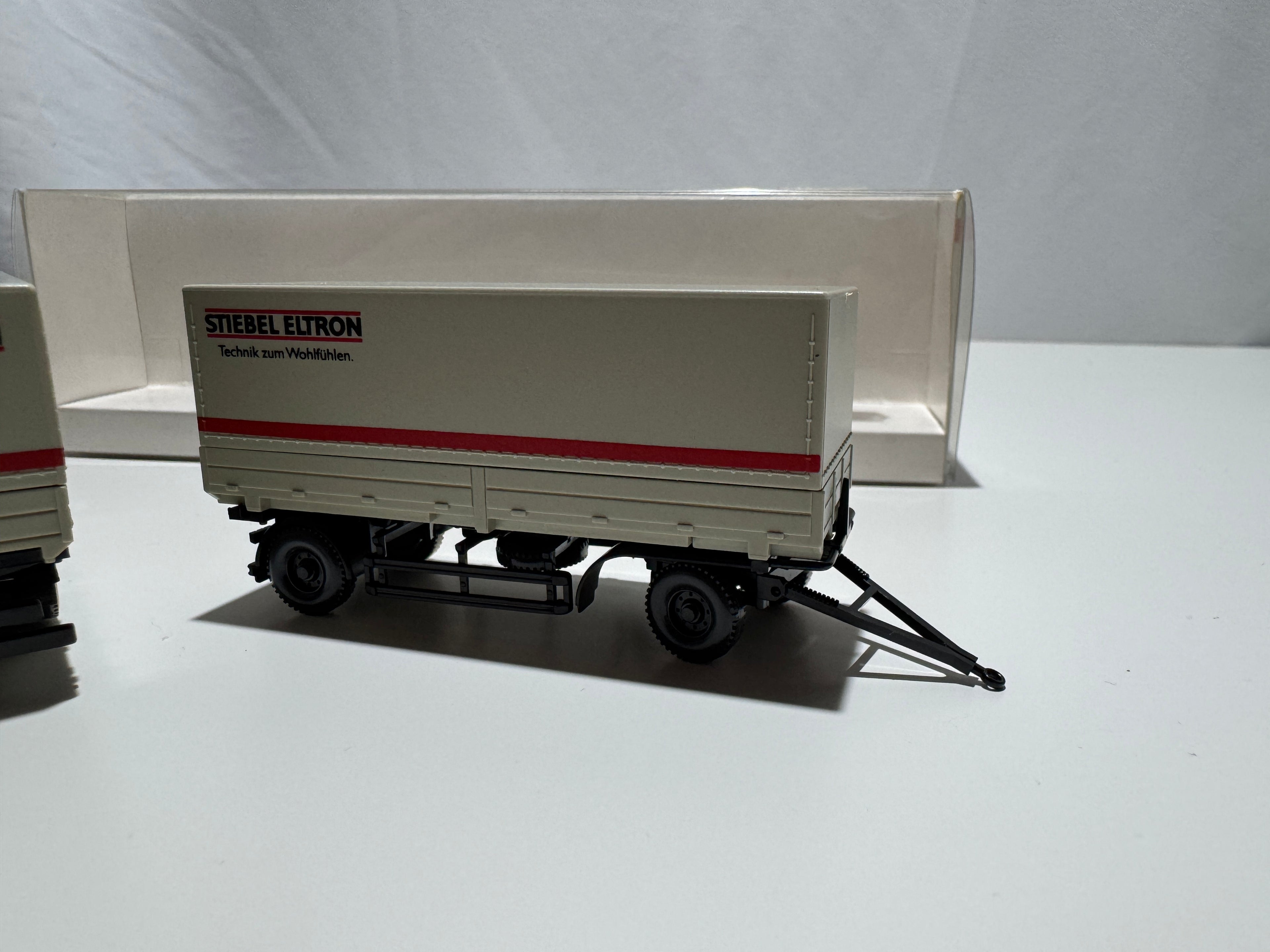 1:87 Wiking Mercedes-Benz Wechselpritschen Lastzug LKW Grau OVP #573