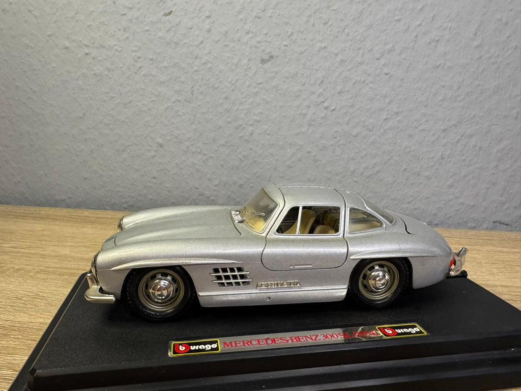 1:24 Bburago Mercedes-Benz 300 SL 1954 Silber #192