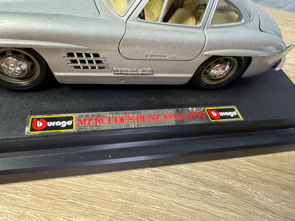 1:24 Bburago Mercedes-Benz 300 SL 1954 Silber #192