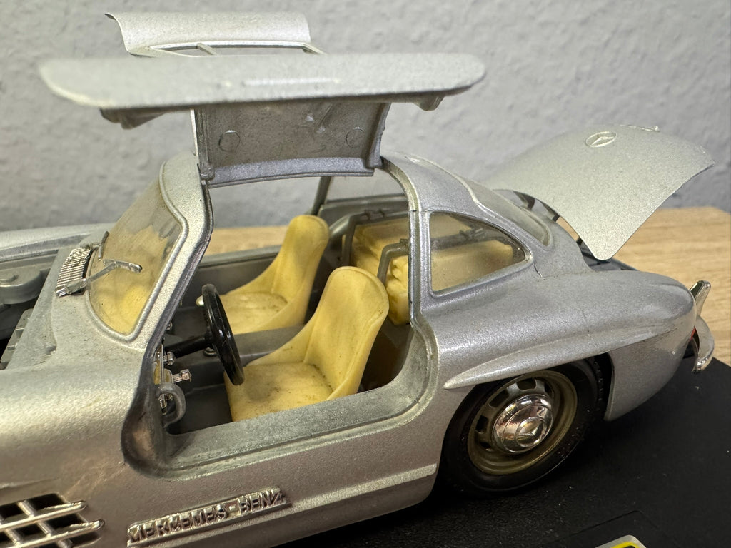 1:24 Bburago Mercedes-Benz 300 SL 1954 Silber #192