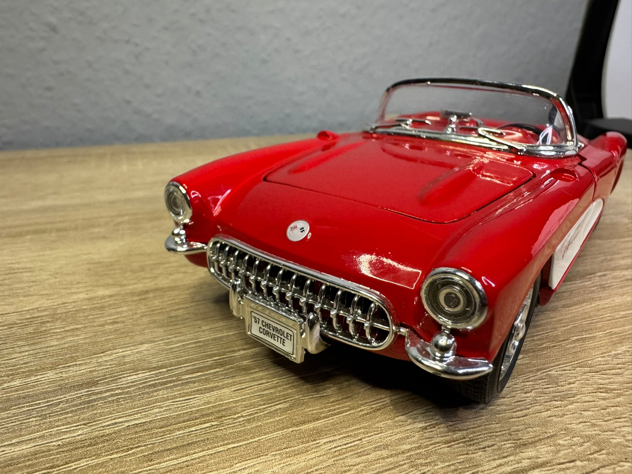 1:24 Chevrolet  Corvette 1957 Rot Cabrio Welly