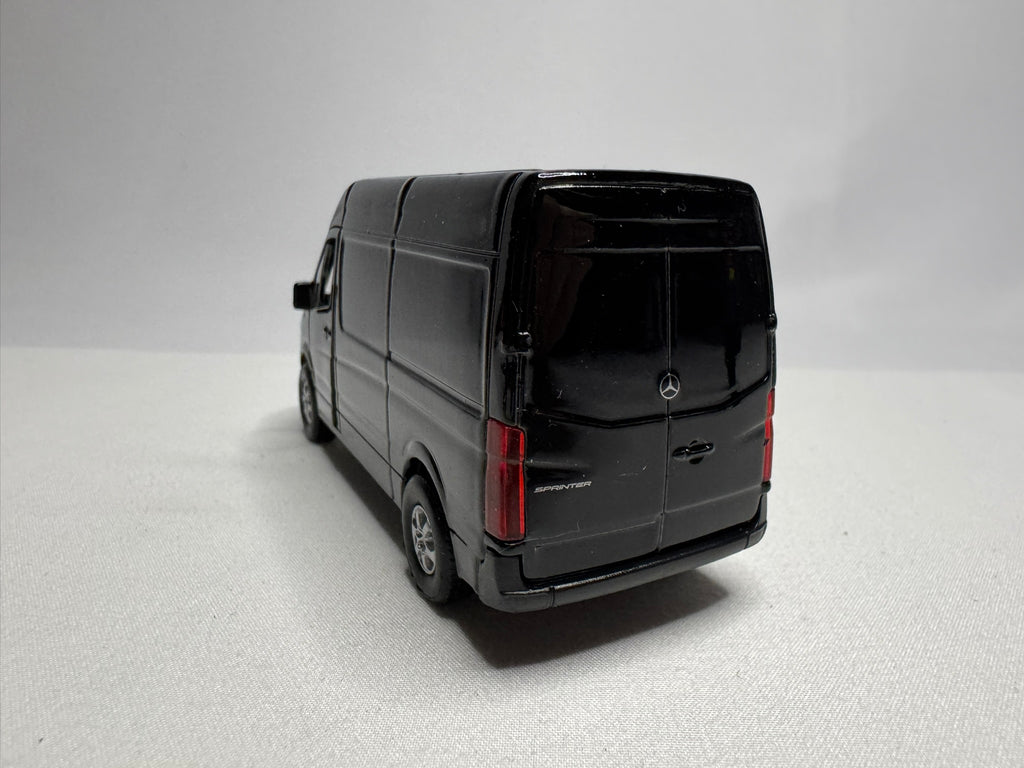 1:38 Welly Mercedes-Benz Sprinter W906 Facelift Schwarz #189