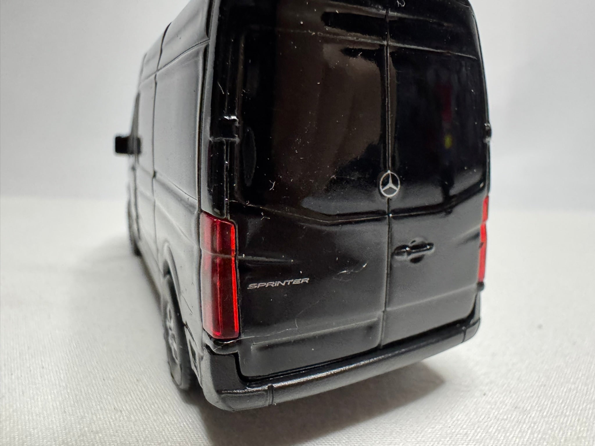 1:38 Welly Mercedes-Benz Sprinter W906 Facelift Schwarz #189