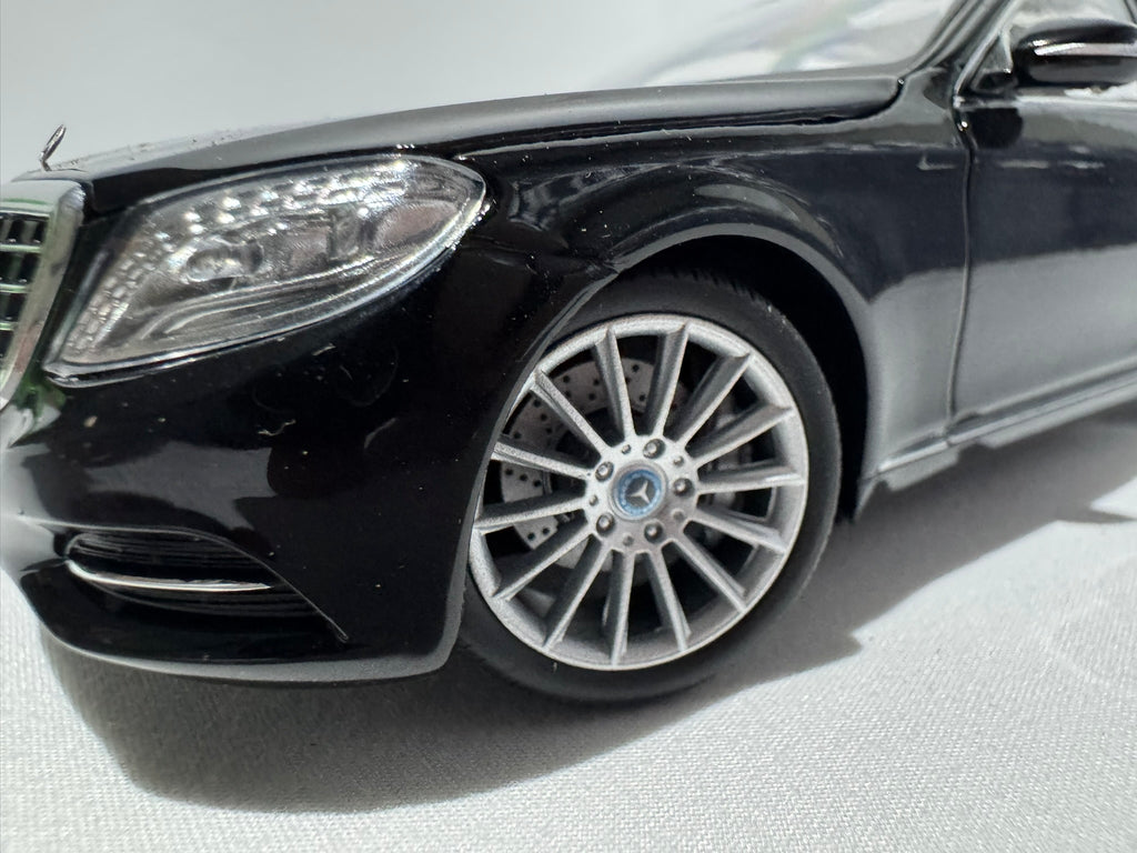 1:24 Welly Mercedes-Benz S-Klasse W222 2014-2020 Schwarz #182