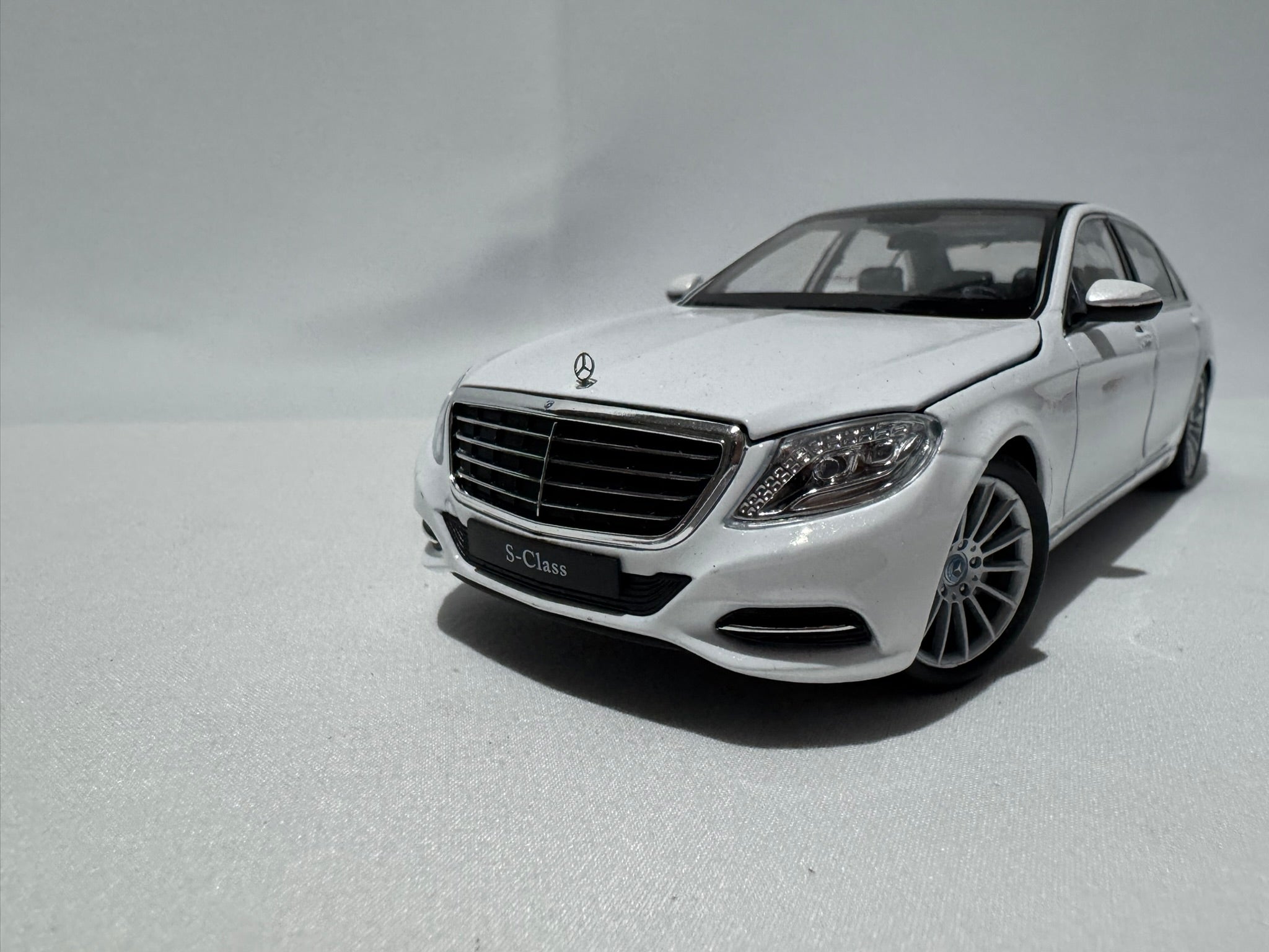 1:24 Welly Mercedes-Benz S-Klasse W222 2014-2020 Weiß #183