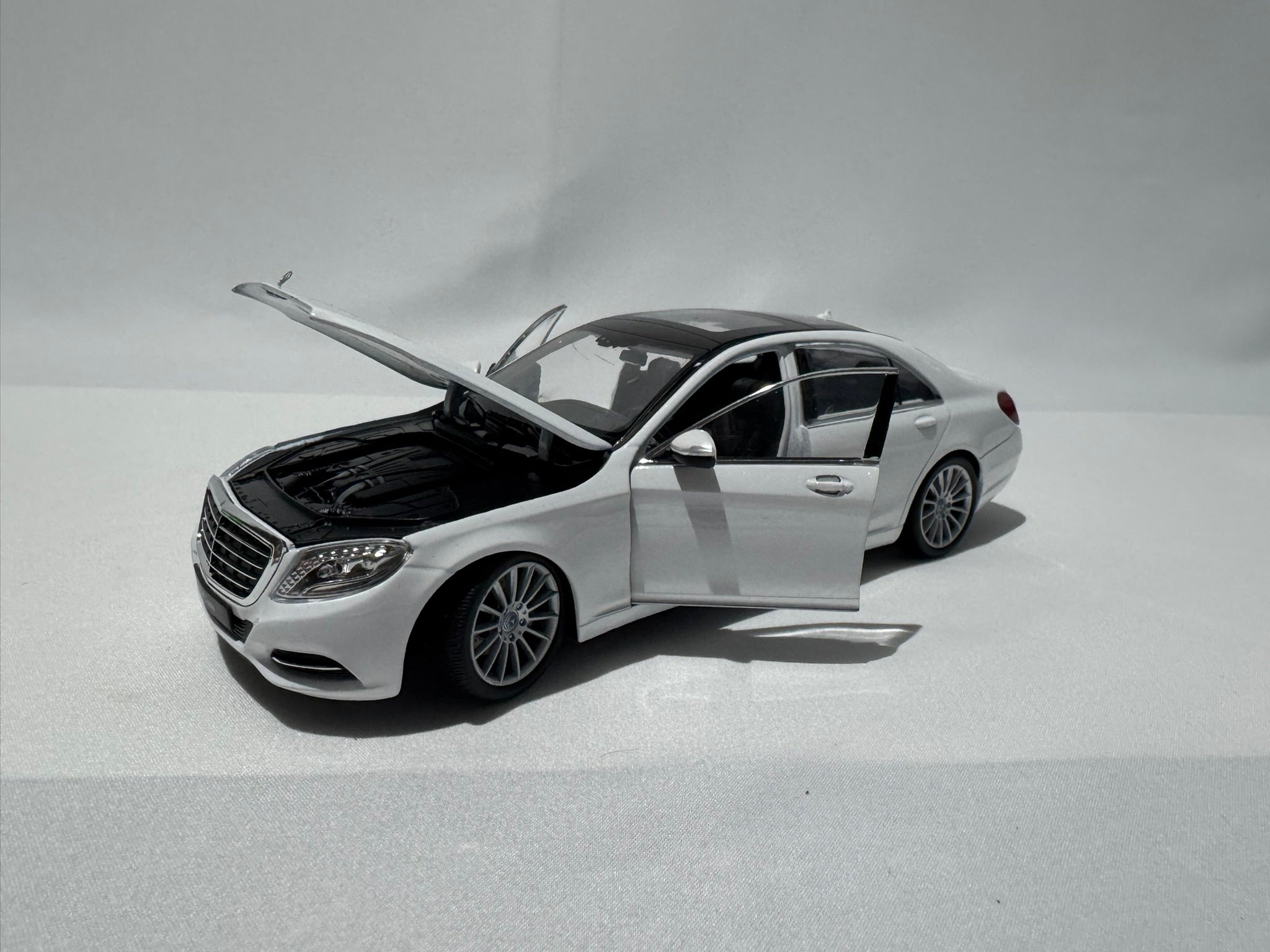 1:24 Welly Mercedes-Benz S-Klasse W222 2014-2020 Weiß #183