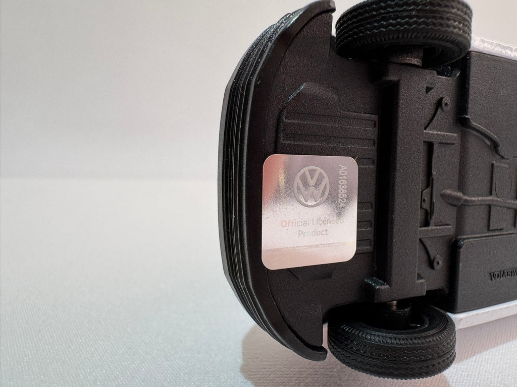 1:38 Welly VW Volkswagen Transporter T6 Notartz #002
