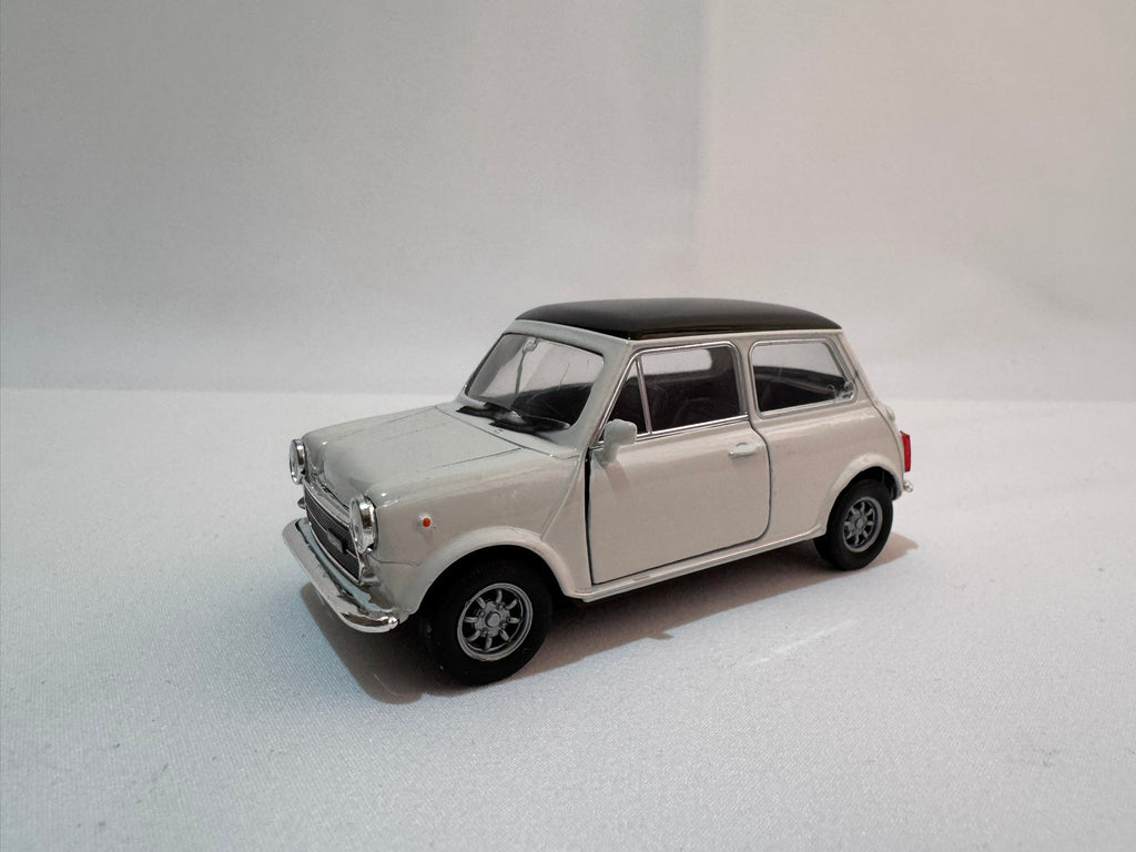 1:38 Welly Mini Cooper 1300 1990-1996 Weiß-Schwarz #007