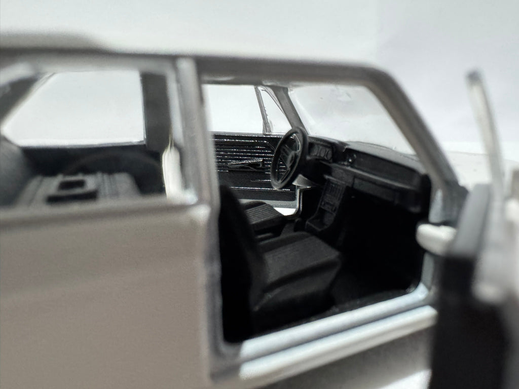1:38 Welly BMW 2002ti 1966-1977 Weiẞ #010