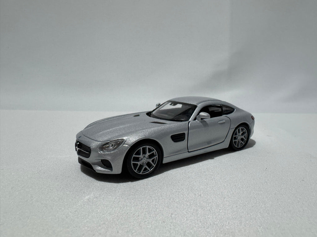 1:38 Welly Mercedes-Benz AMG GT 2015-2025 Silber #012