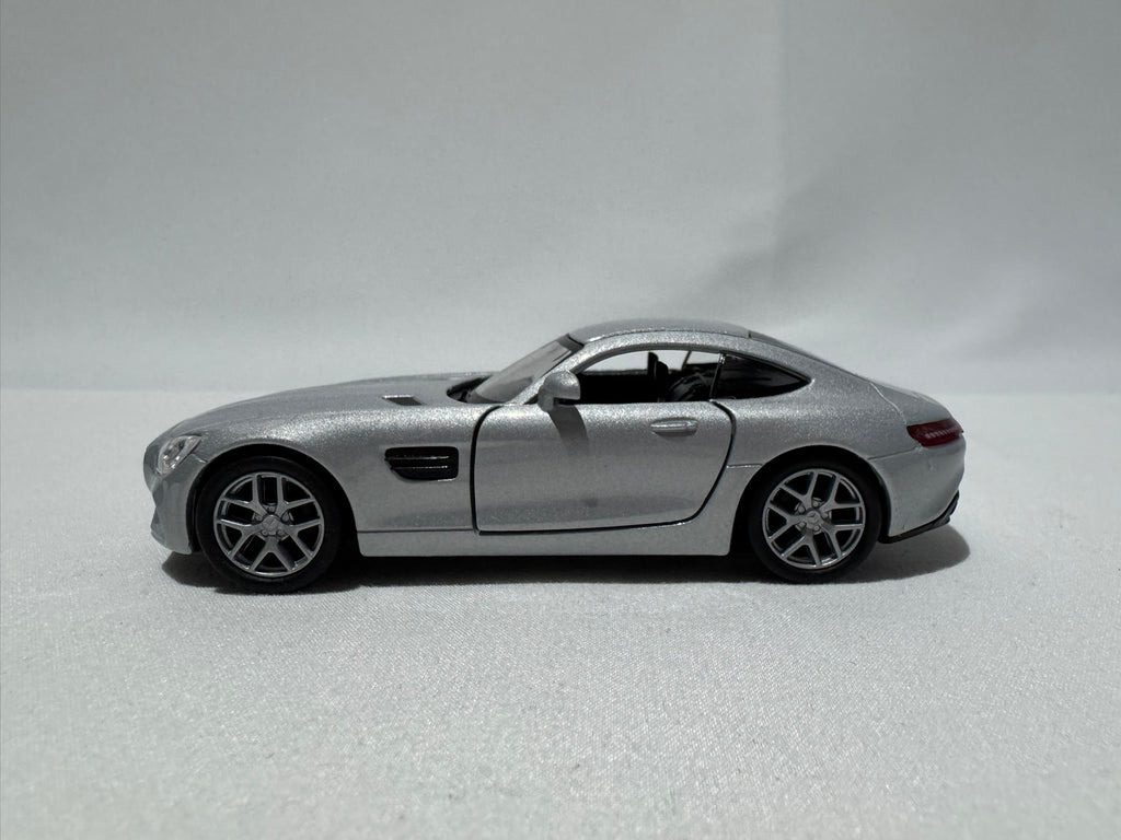 1:38 Welly Mercedes-Benz AMG GT 2015-2025 Silber #012