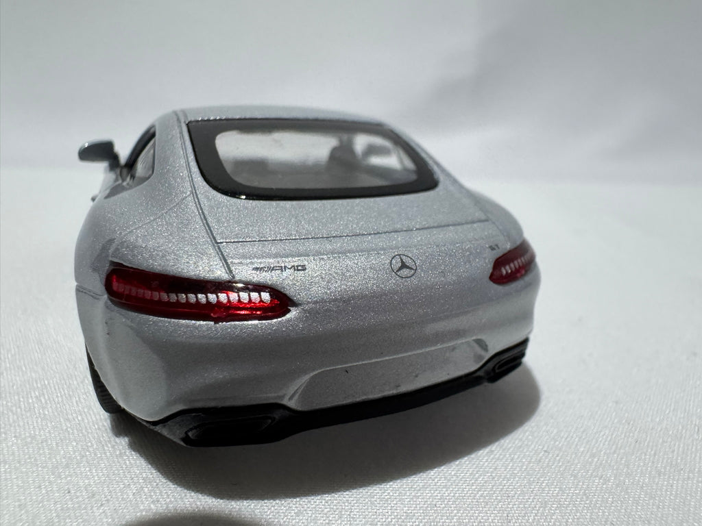 1:38 Welly Mercedes-Benz AMG GT 2015-2025 Silber #012