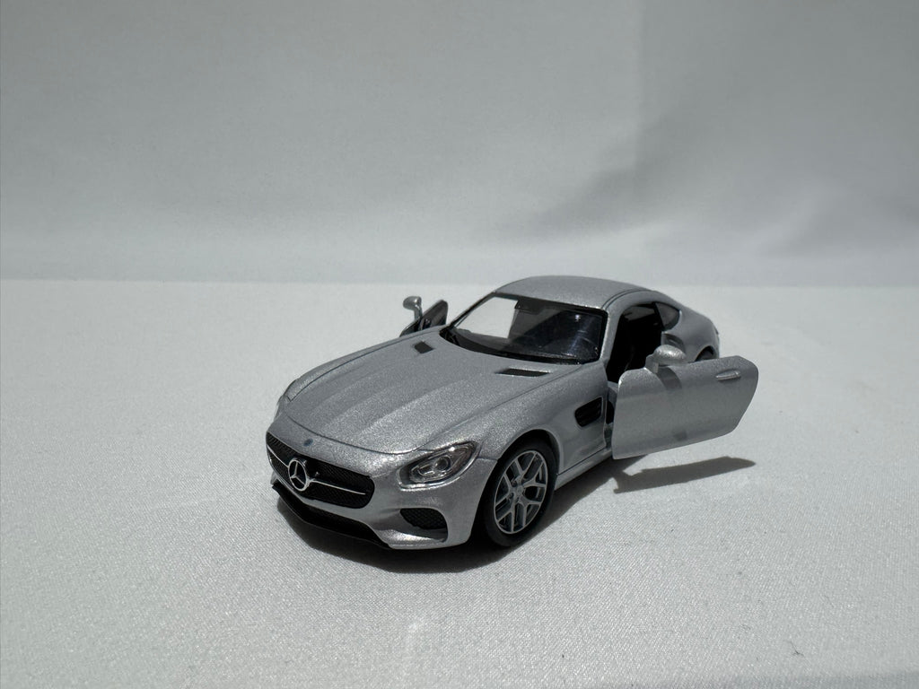 1:38 Welly Mercedes-Benz AMG GT 2015-2025 Silber #012
