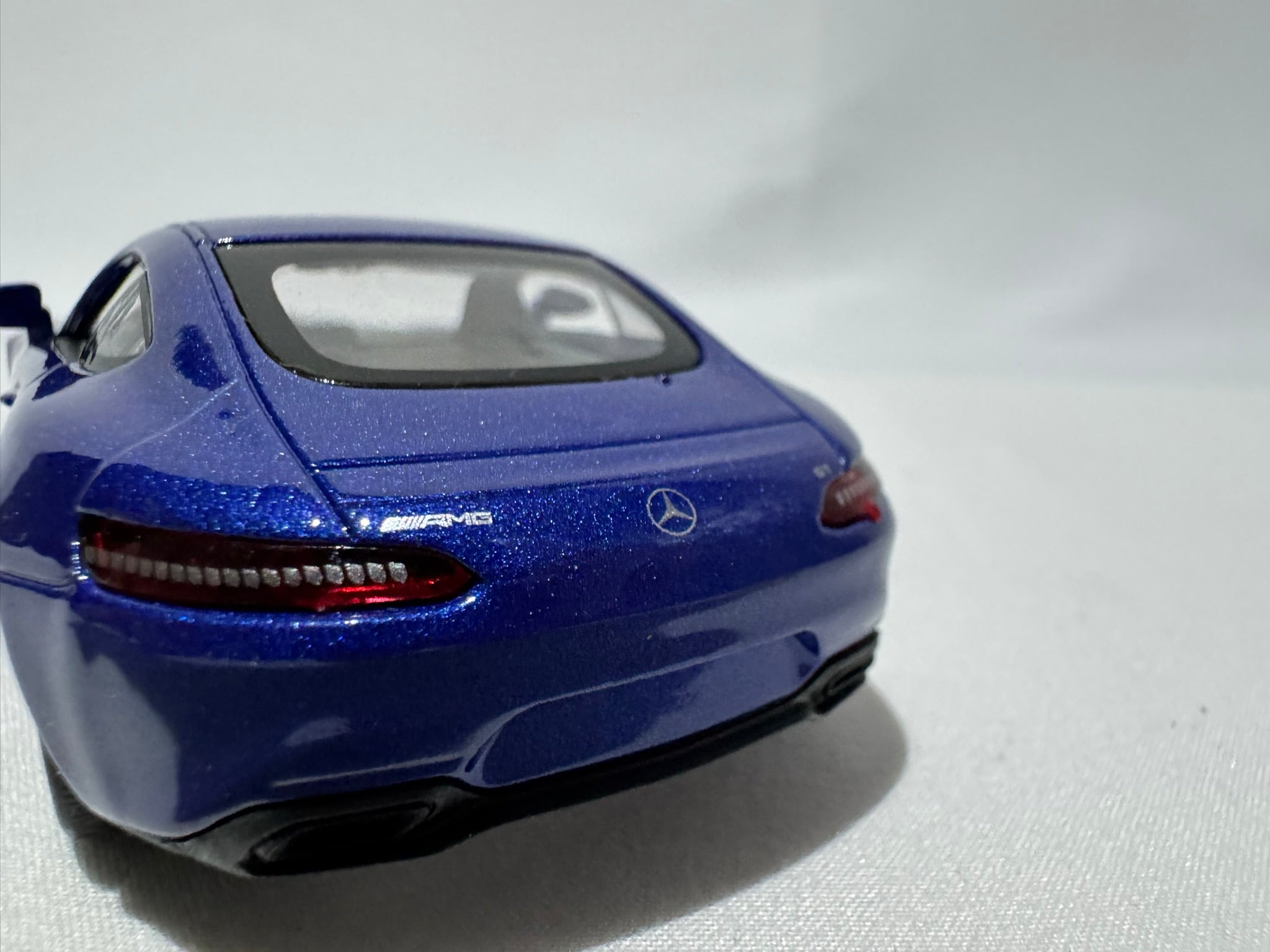 1:38 Welly Mercedes-Benz AMG GT 2015-2025 Blau #015