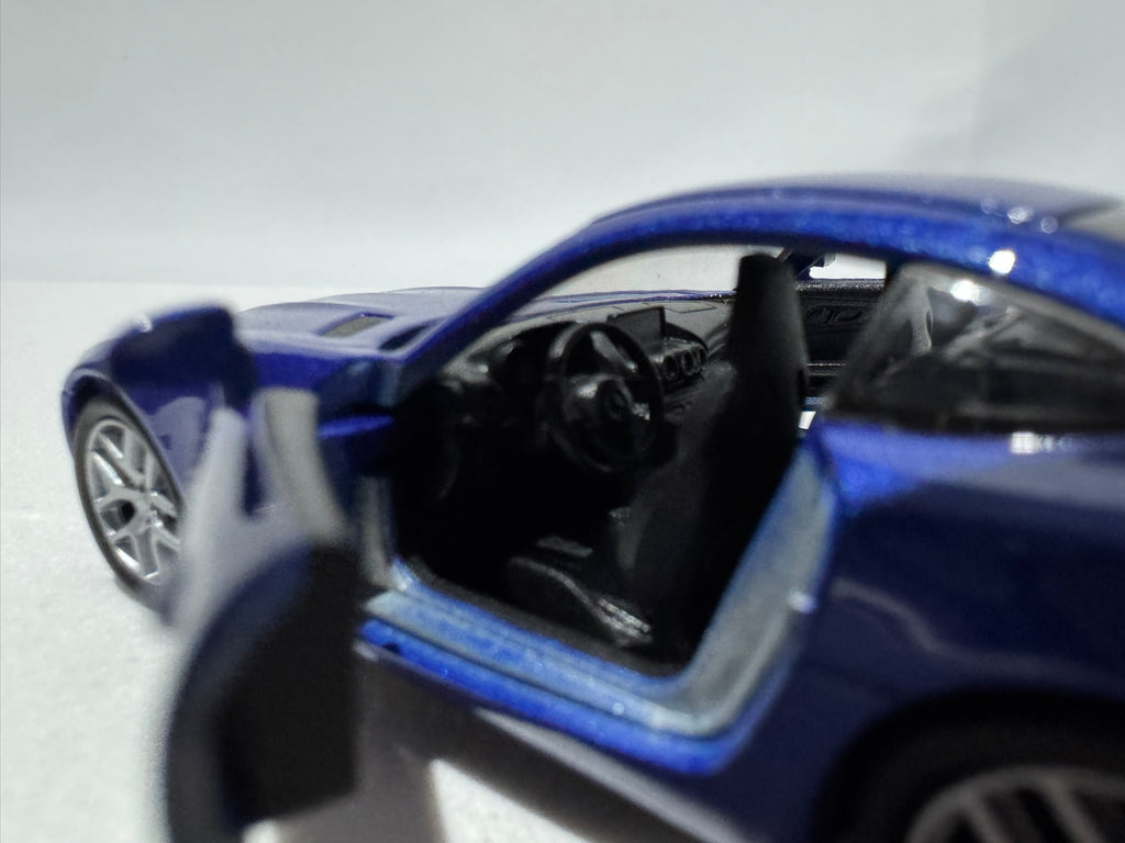 1:38 Welly Mercedes-Benz AMG GT 2015-2025 Blau #015
