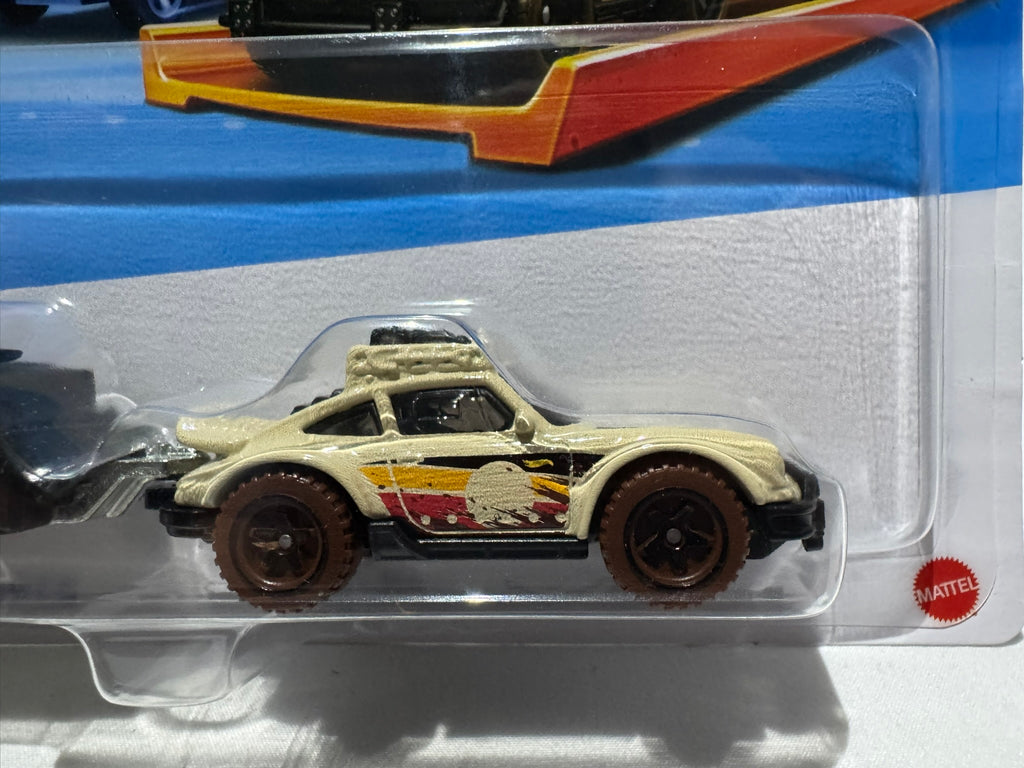 1:64 Hot Wheels Track Fleet Porsche 911 Off-Roader mit Wohnwagen #020