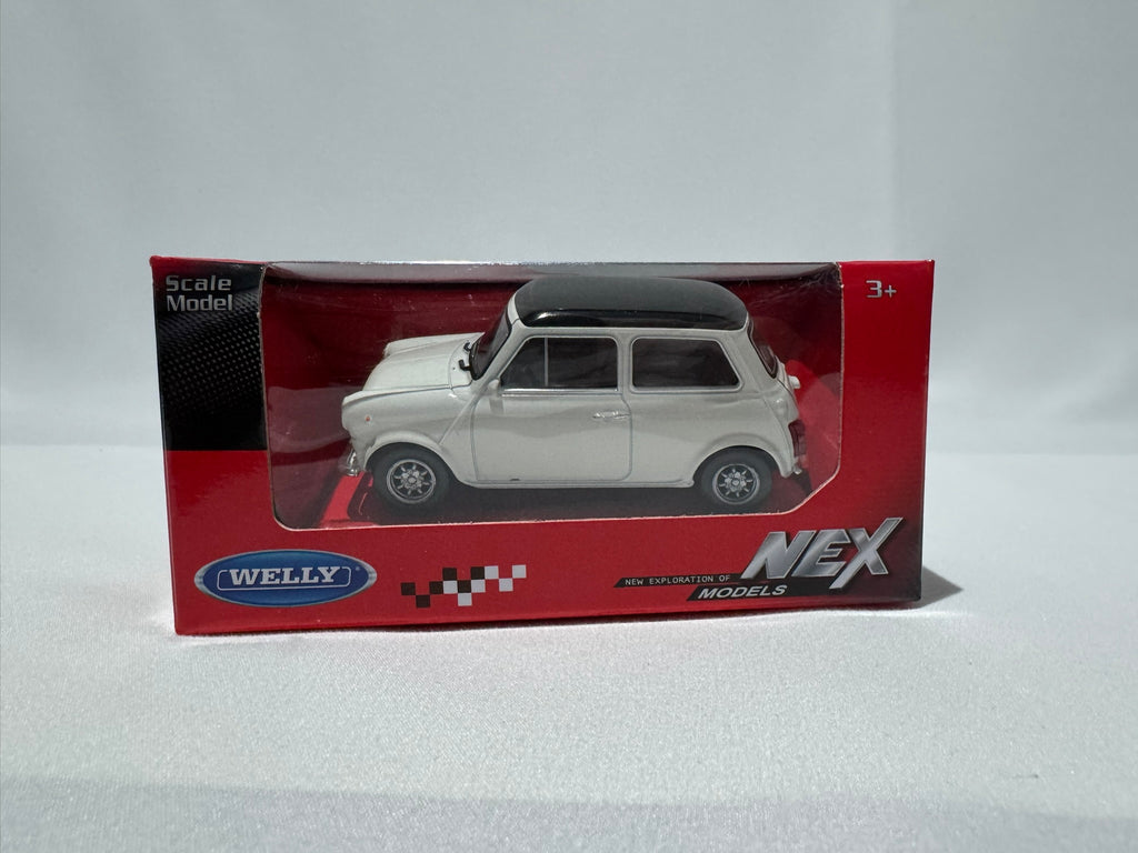 1:43 Welly Mini Cooper 1300 1990-1996 Weiß-Schwarz #022