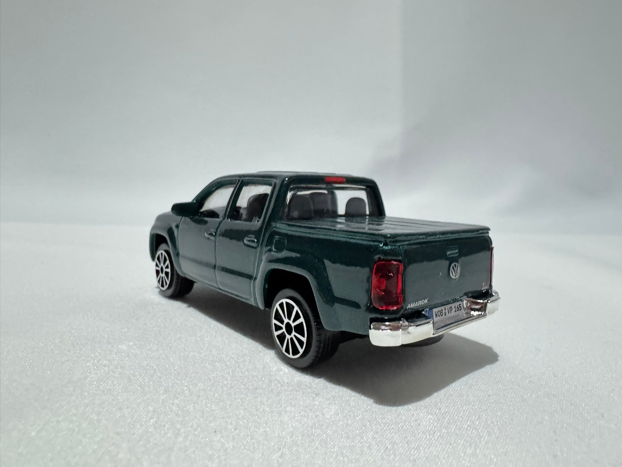 1:43 Bburago VW Volkswagen Amarok Grün #025