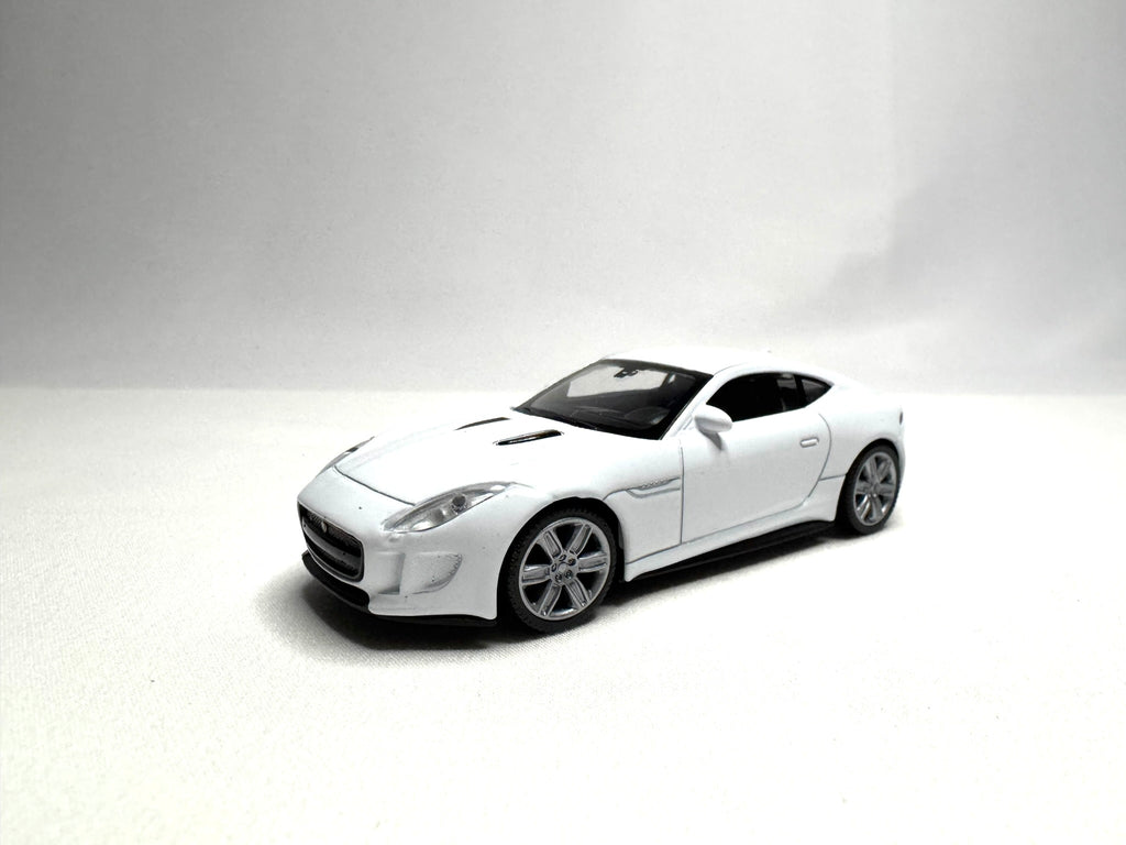 1:43 Welly Jaguar F-Type Coupe 2014-2019 Weiß #027