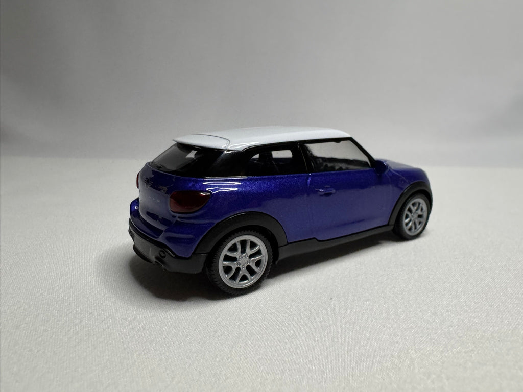 1:43 Welly Mini Cooper S Paceman 2013-2016 Blau-Weiß #030