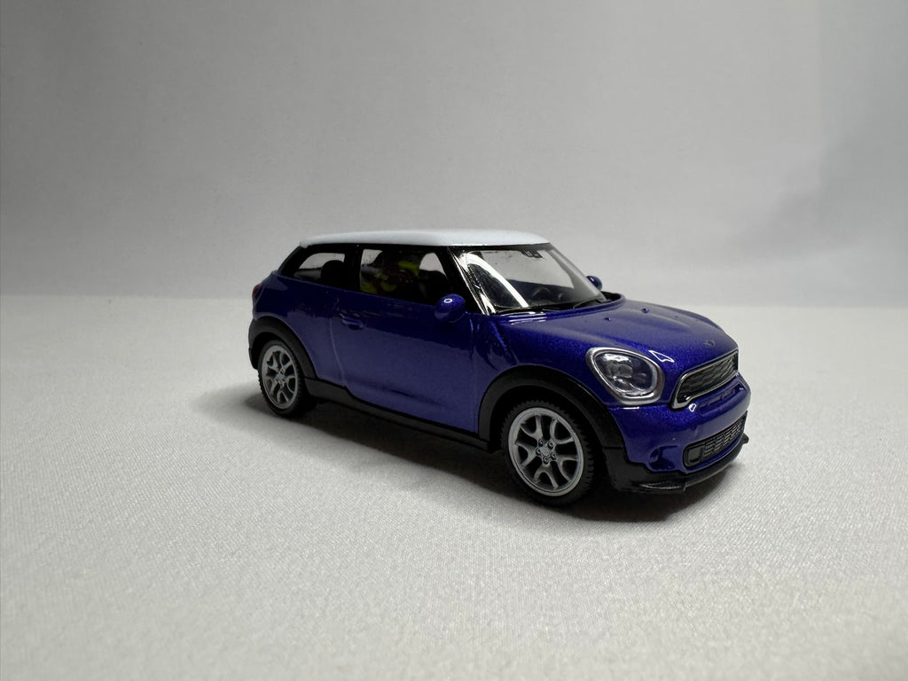 1:43 Welly Mini Cooper S Paceman 2013-2016 Blau-Weiß #030