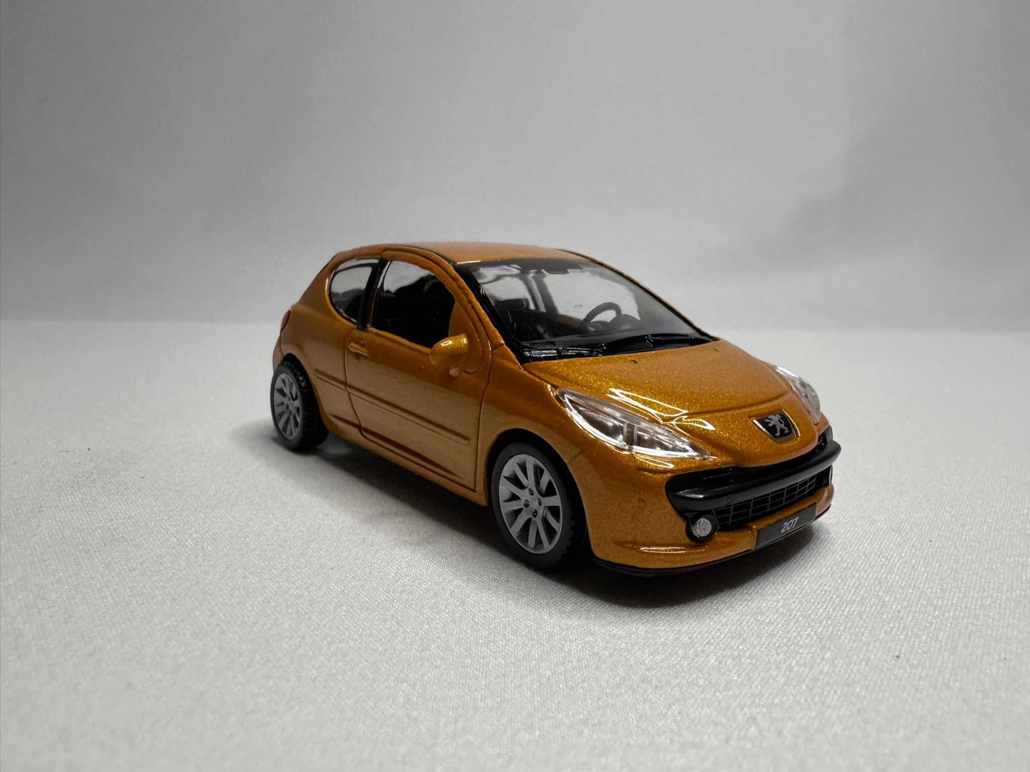 1:43 Welly Peugeot 207 2006-2015 Orange #034