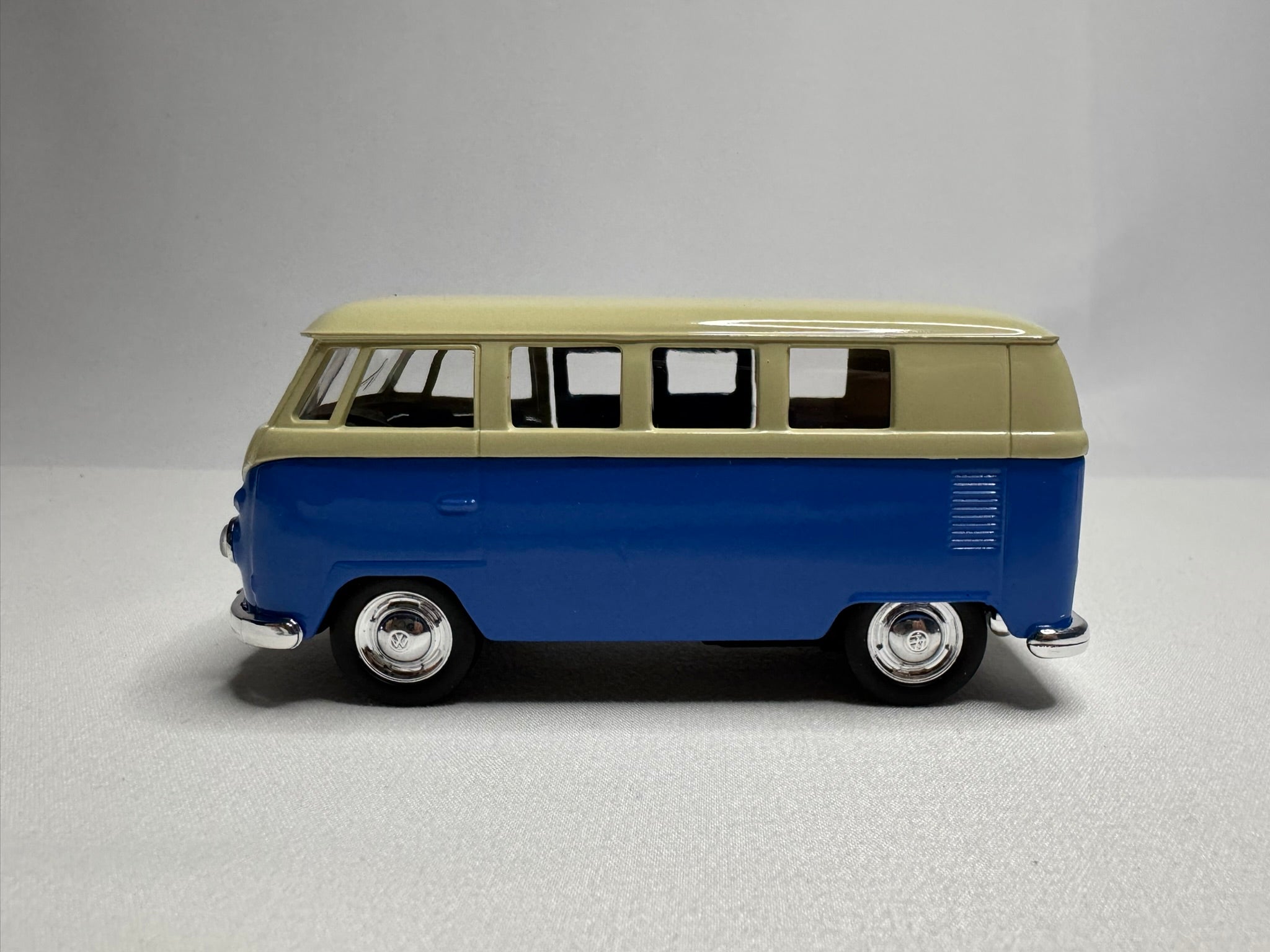 1:38 Welly VW Volkswagen T1 Bus 1963 Blau-Weiß #040