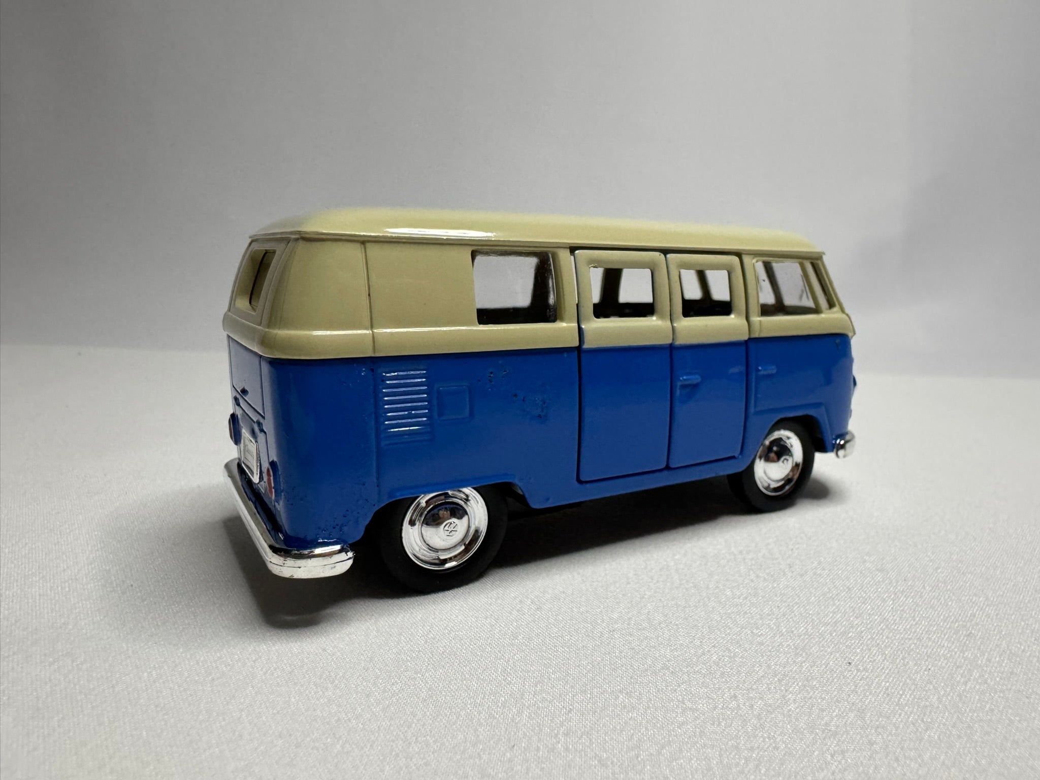 1:38 Welly VW Volkswagen T1 Bus 1963 Blau-Weiß #040